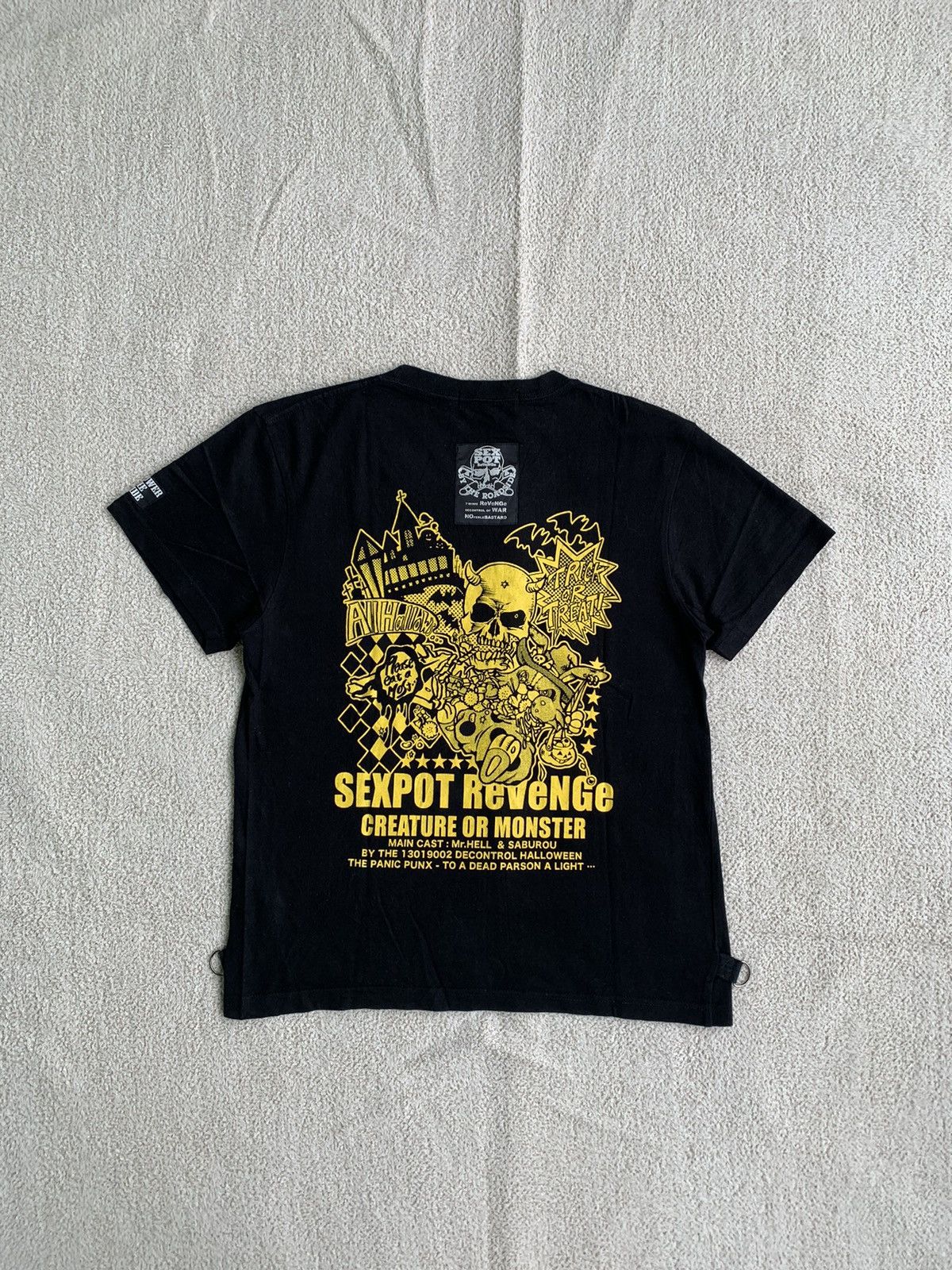 Japanese Brand Vintage Sex Pot Revenge Bondage Tshirt Size US M / EU 48-50 / 2 - 2 Thumbnail
