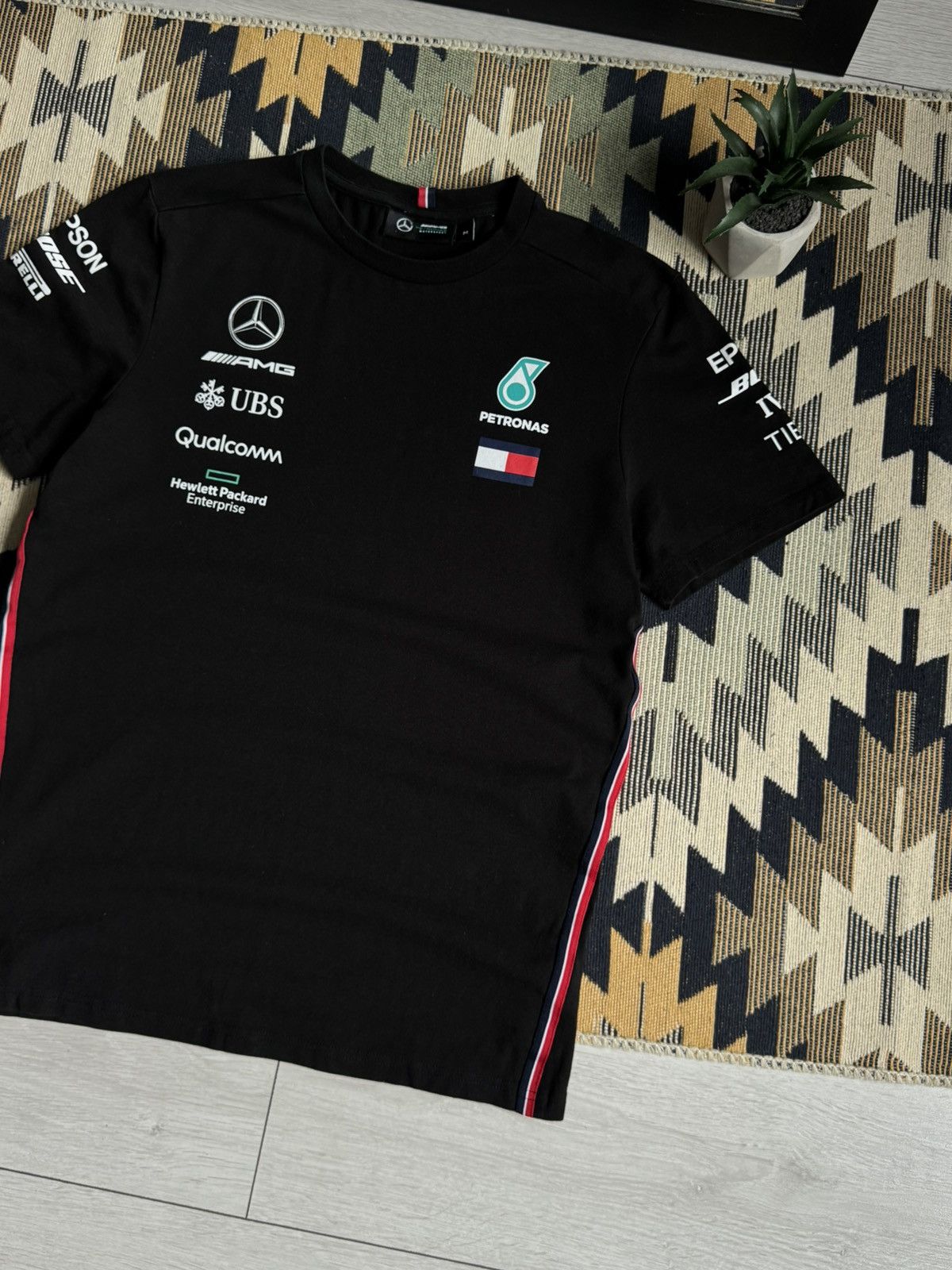 Mercedes-Benz Mercedes Benz AMG Petronas Racing Formula 1 T-shirt Size US M / EU 48-50 / 2 - 4 Thumbnail