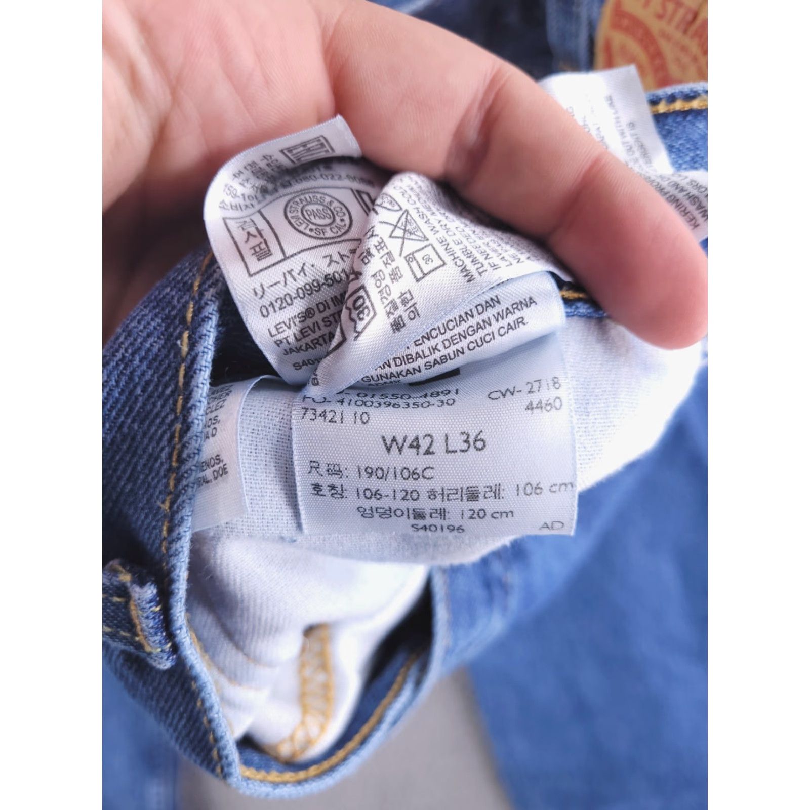Levi's Levi's Jeans Mens 41x35 Blue 505 Denim Pants Tapered Straight Regular Size 41 Inseam 35 Color Blue Mens Size US 41 - 6 Thumbnail