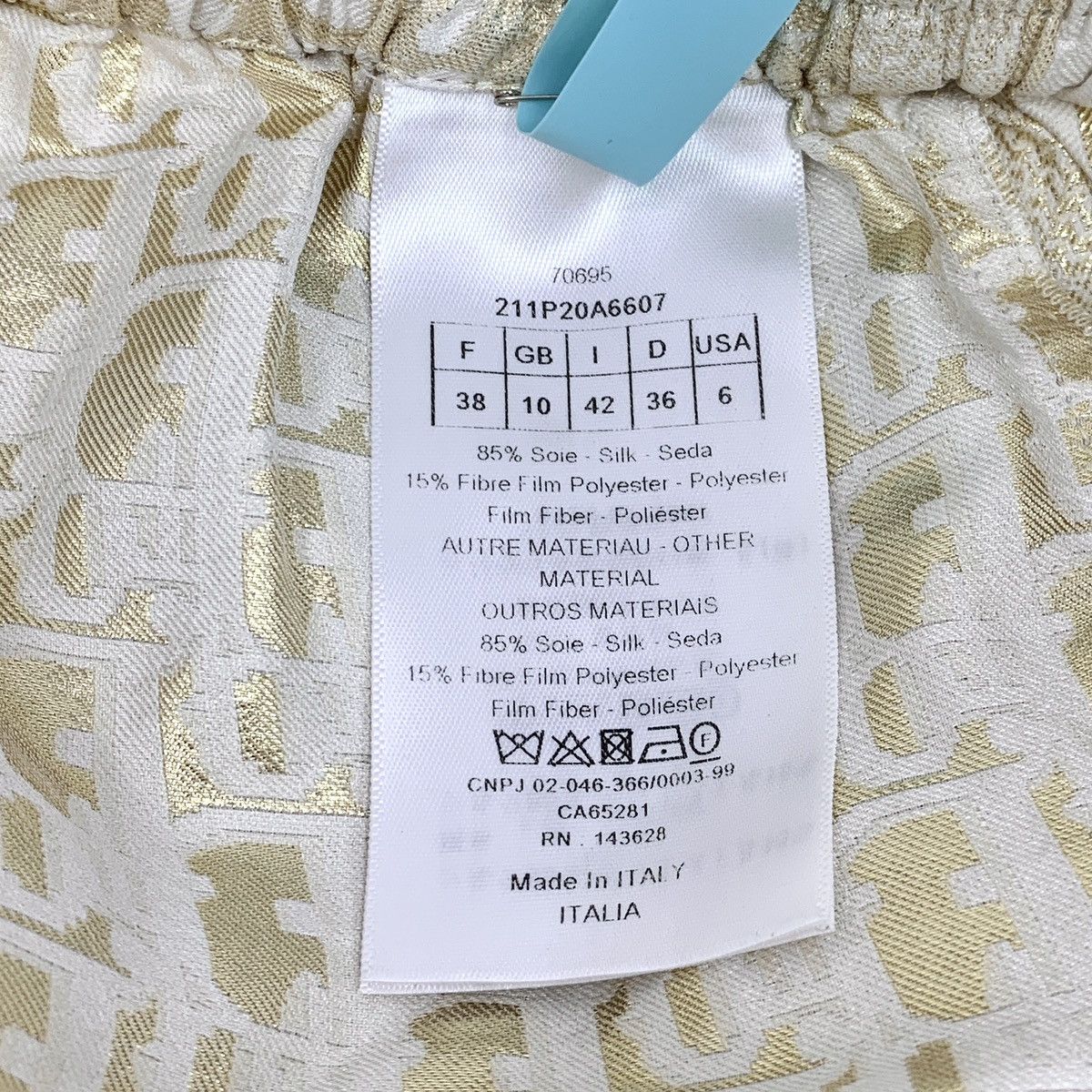 Dior Dior Gold Logo Jacquard All-over Print Silk Shorts K26WX Size 26" / US 2 / IT 38 - 7 Thumbnail