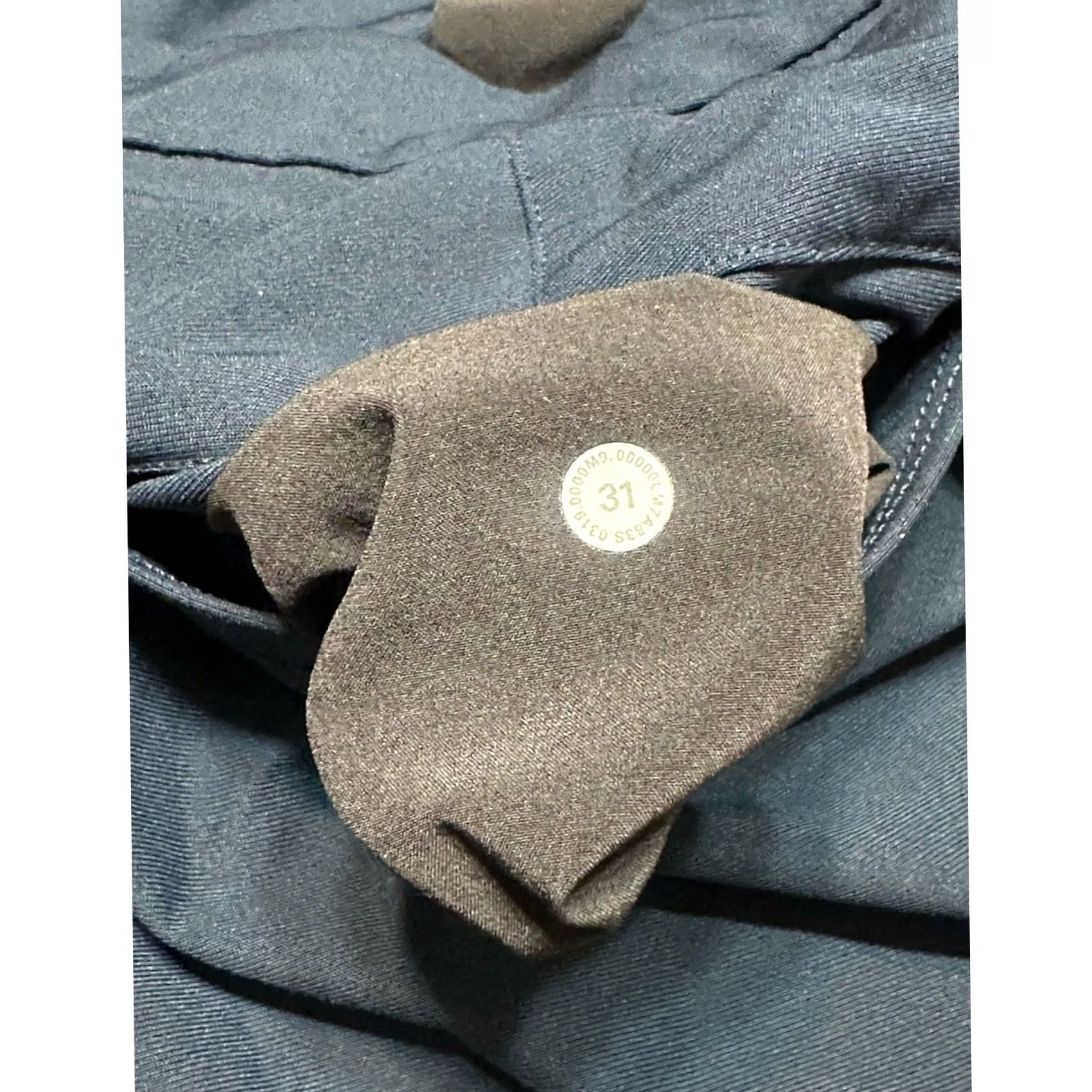Lululemon LULULEMON Commission Warpstreme Relaxed Fit Stretch Tech Navy Shorts 11" 31 Men Size US 31 - 8 Thumbnail