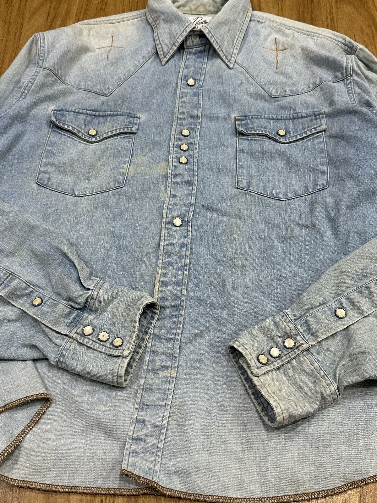 Needles Needles By Nepenthes Cross Sewn Chambray Pearl Button-Up Size US L / EU 52-54 / 3 - 12 Thumbnail