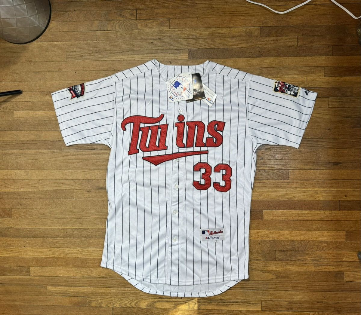 Majestic Justin Morneau Majestic Minnesota Twins Jersey Metrodome Size US XL / EU 56 / 4 - 1 Thumbnail