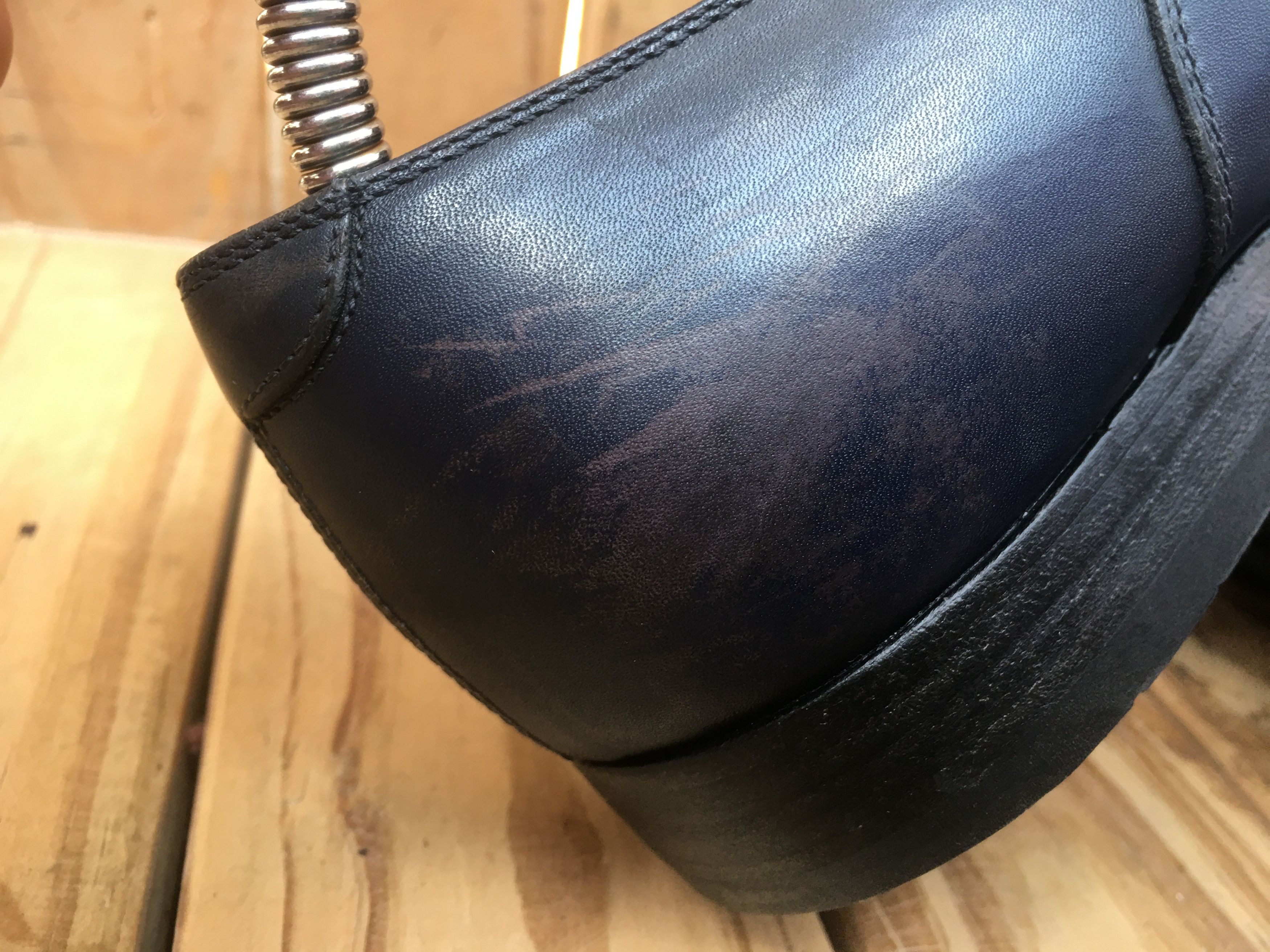 Salvatore Ferragamo Salvatore Ferragamo dark blue Leather shoes Sz USA 7.5 EEE Size US 7.5 / EU 40-41 - 9 Thumbnail