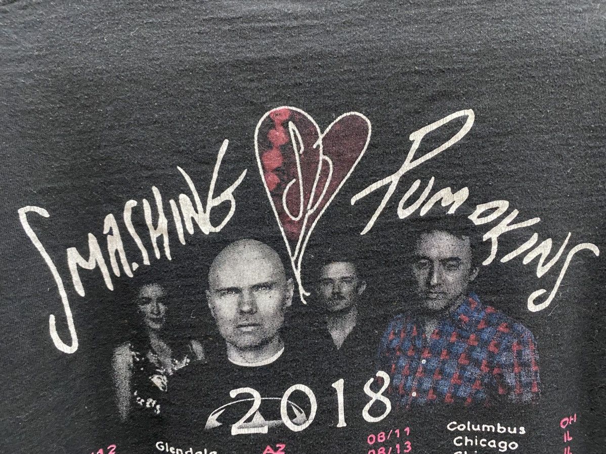 Band Tees SMASHING PUMPKINS 2018 TOUR TSHIRT Size US M / EU 48-50 / 2 - 3 Thumbnail