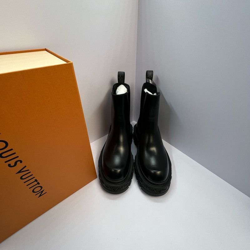 Louis Vuitton Louis Vuitton Black Chelsea Boots for Men 0079 Size US 7 / EU 40 - 6 Thumbnail