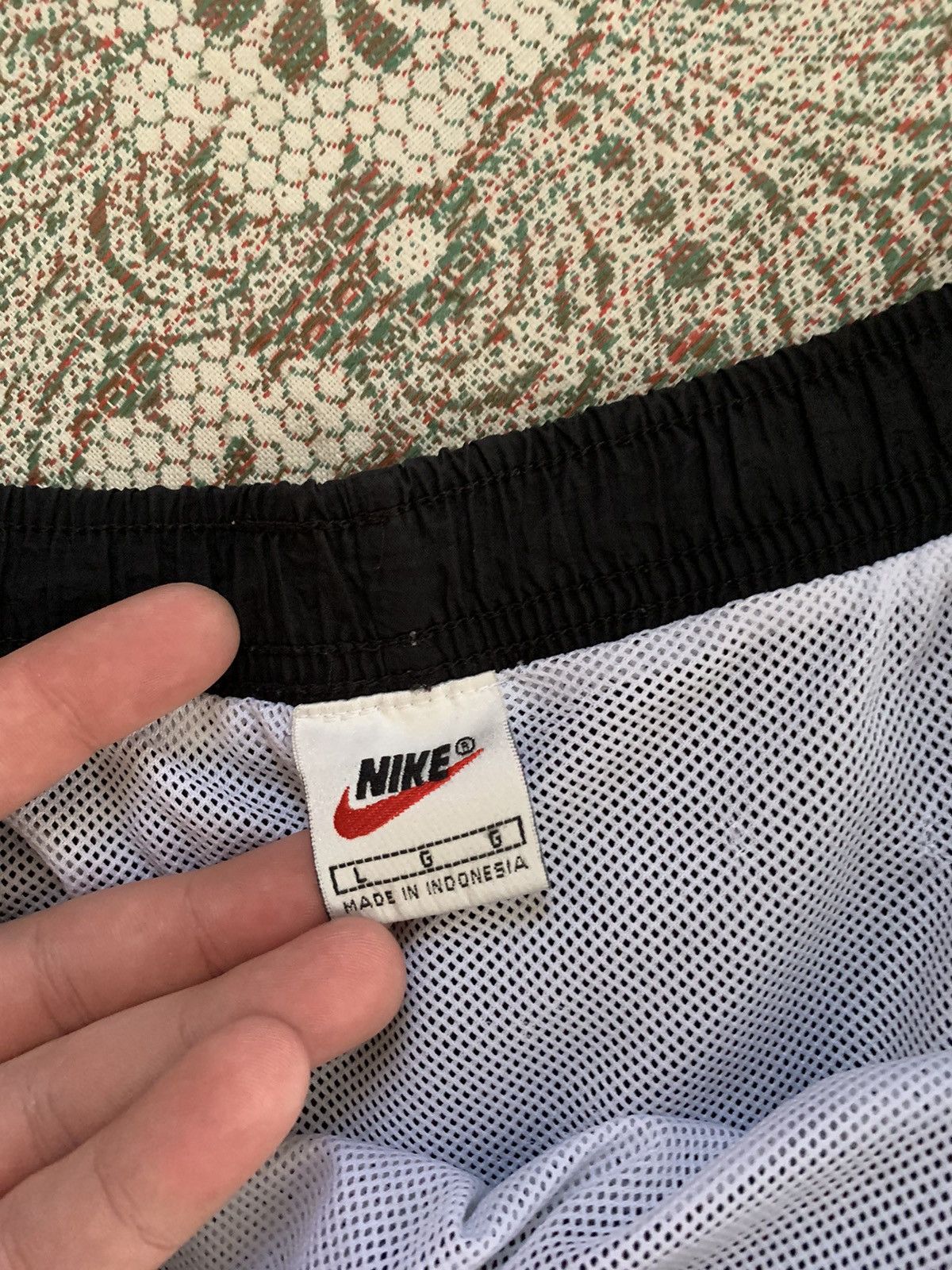 Nike × Vintage Nike vintage nylon shorts Size US 40 / EU 56 - 5 Thumbnail