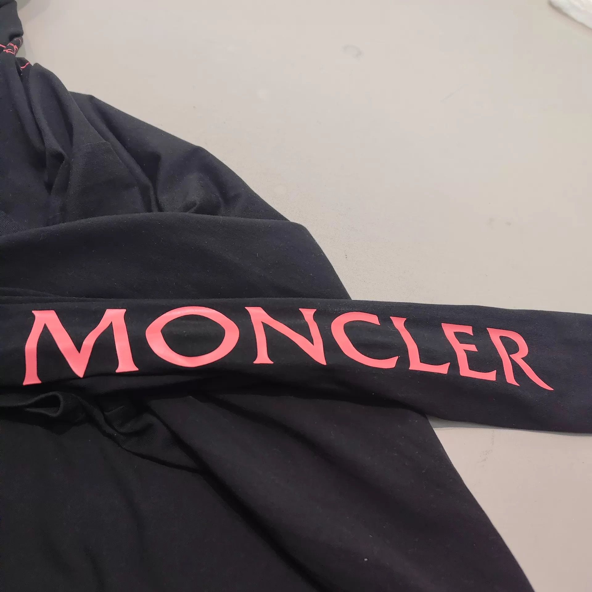 Moncler 99 New Moncler long-sleeve hoodie L Size US L / EU 52-54 / 3 - 6 Thumbnail