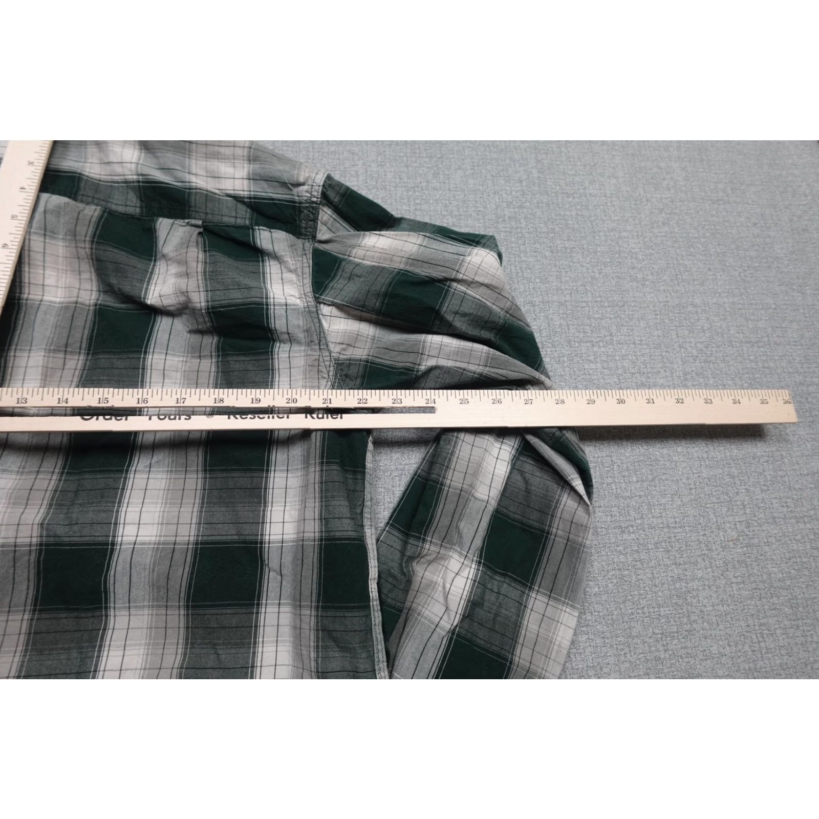 Carhartt VINTAGE Carhartt Button Down Mens Large Green Plaid Relaxed Fit Long Sleeve Flannel Work Size US L / EU 52-54 / 3 - 6 Thumbnail