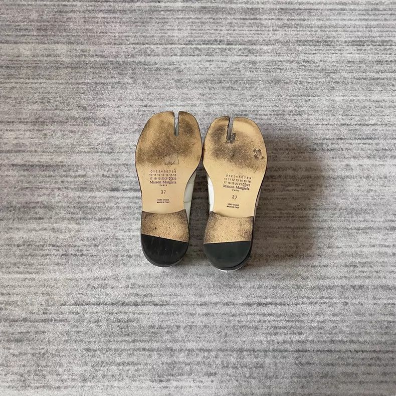 Maison Margiela Maison Margiela Tabi loafour leather patent leather split- Size US 6.5 / IT 36.5 - 6 Thumbnail