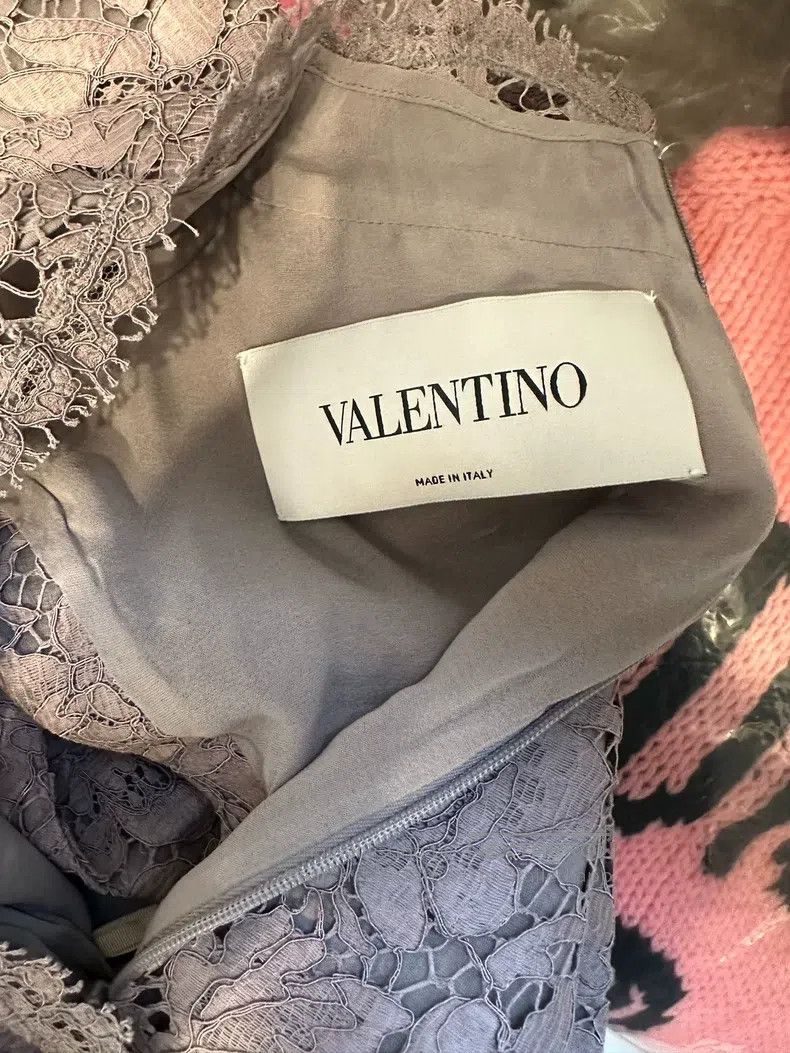 Valentino Valentino Classic lace dress Size M / US 6-8 / IT 42-44 - 4 Thumbnail