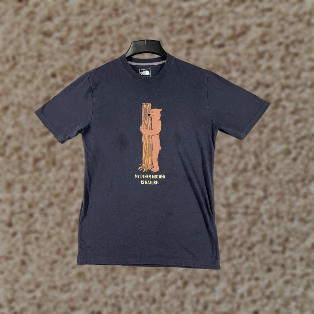 The North Face The North Face Shirt Men Small Gray My Other Mother Is Nature Tree hugger Bear Shirt Mens Small Gray Nature Logo 90s (if applicable) Size US S / EU 44-46 / 1 - 1 Thumbnail