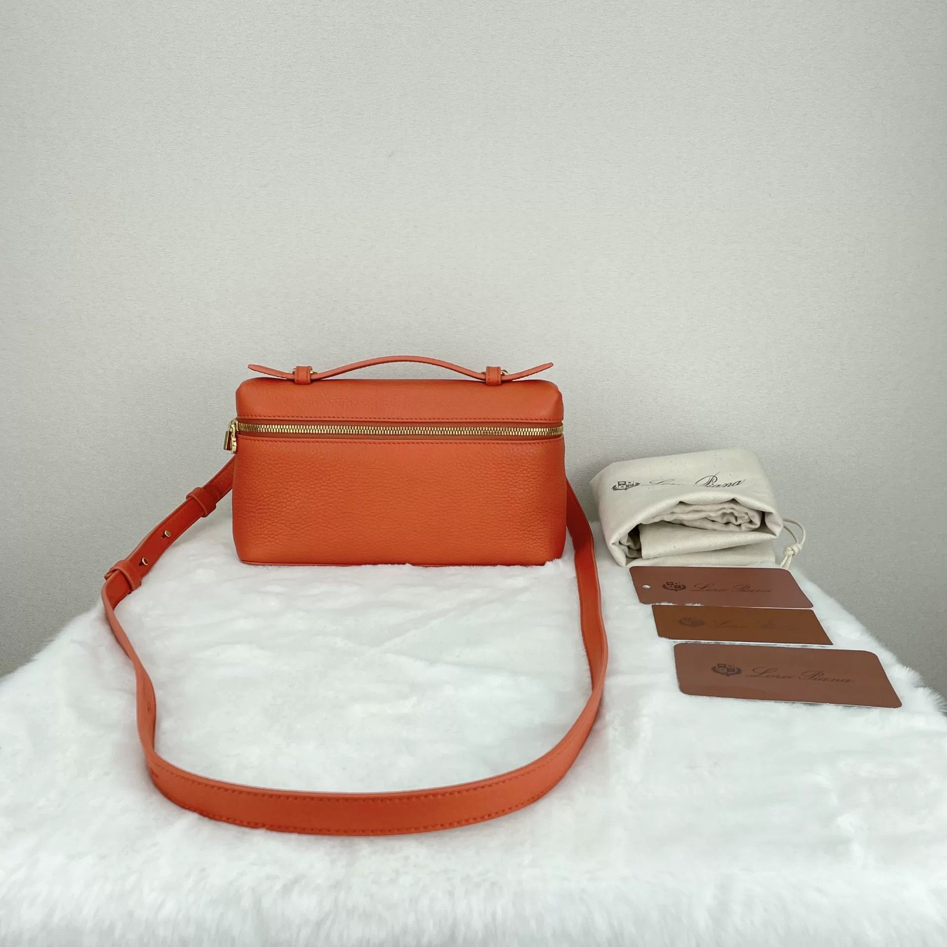 Loro Piana Pre-loved Bag Very good condition Size ONE SIZE - 1 Thumbnail