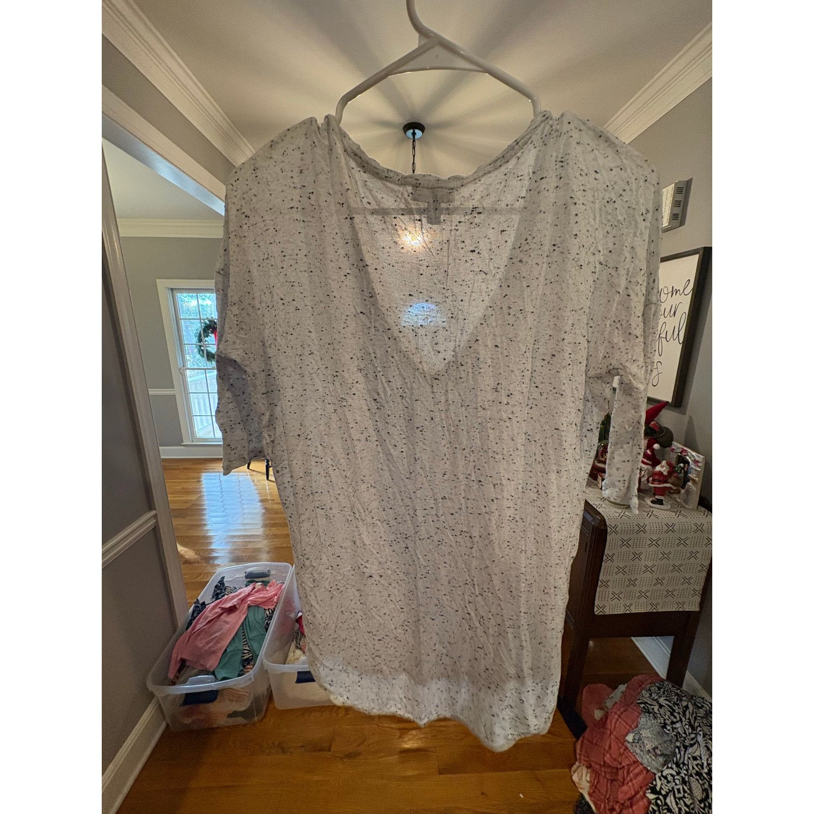 Express Express XS White Speckled V-Neck Long Sleeve Tee Lightweight Size XS / US 0-2 / IT 36-38 - 2 Thumbnail