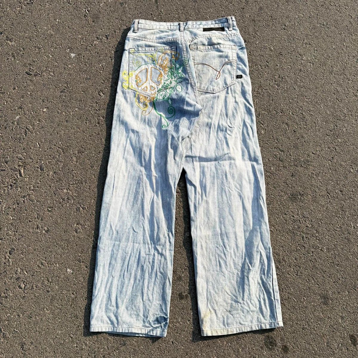 Japanese Brand Indigo Red Peace Graphic Denim Jeans Y2K Streetwear Size US 36 / EU 52 - 1 Thumbnail