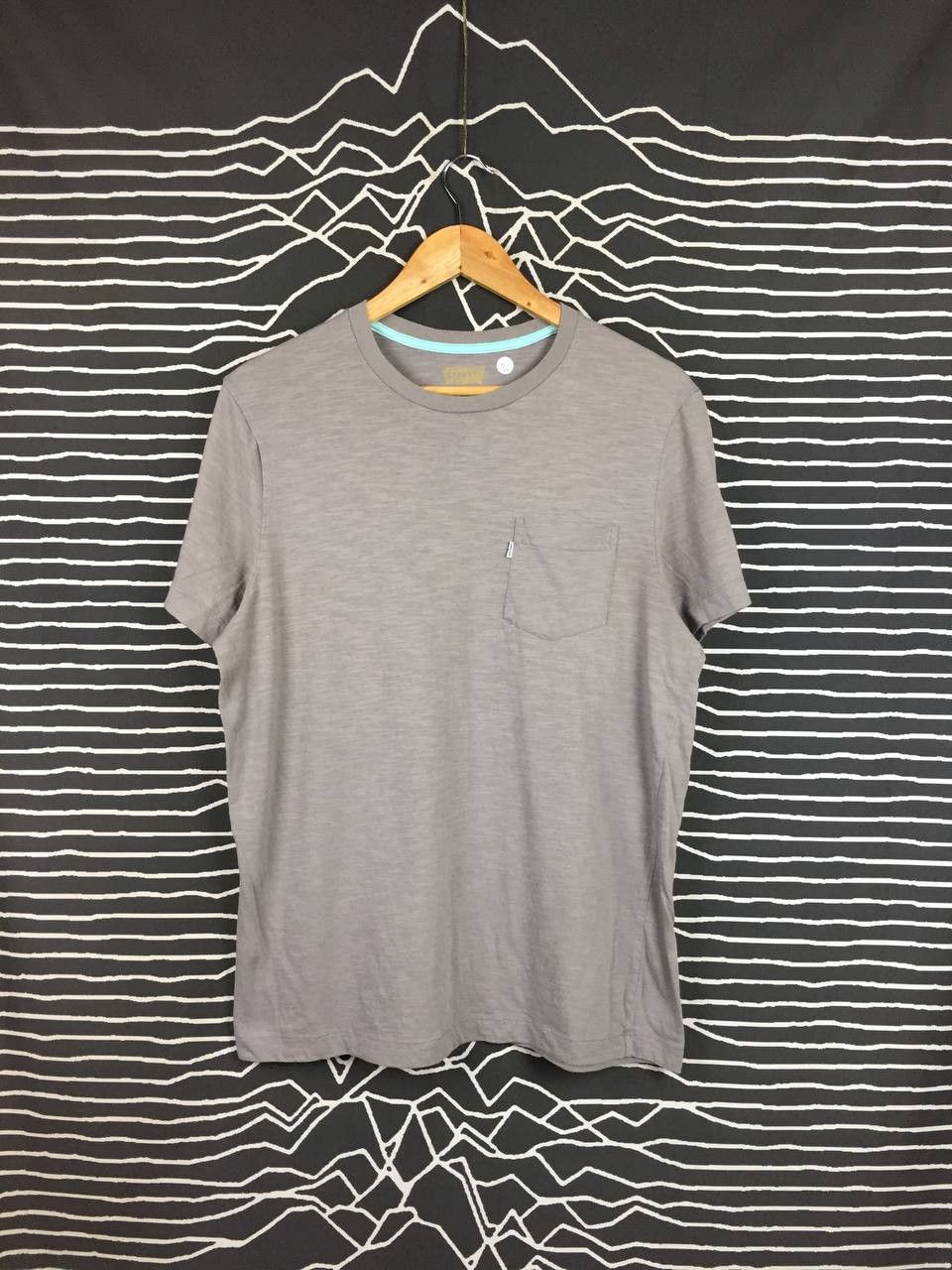 Levi's × Vintage Levi's Strauss & Co. Basic Pocket Essential Tee Size L Size US L / EU 52-54 / 3 - 2 Thumbnail