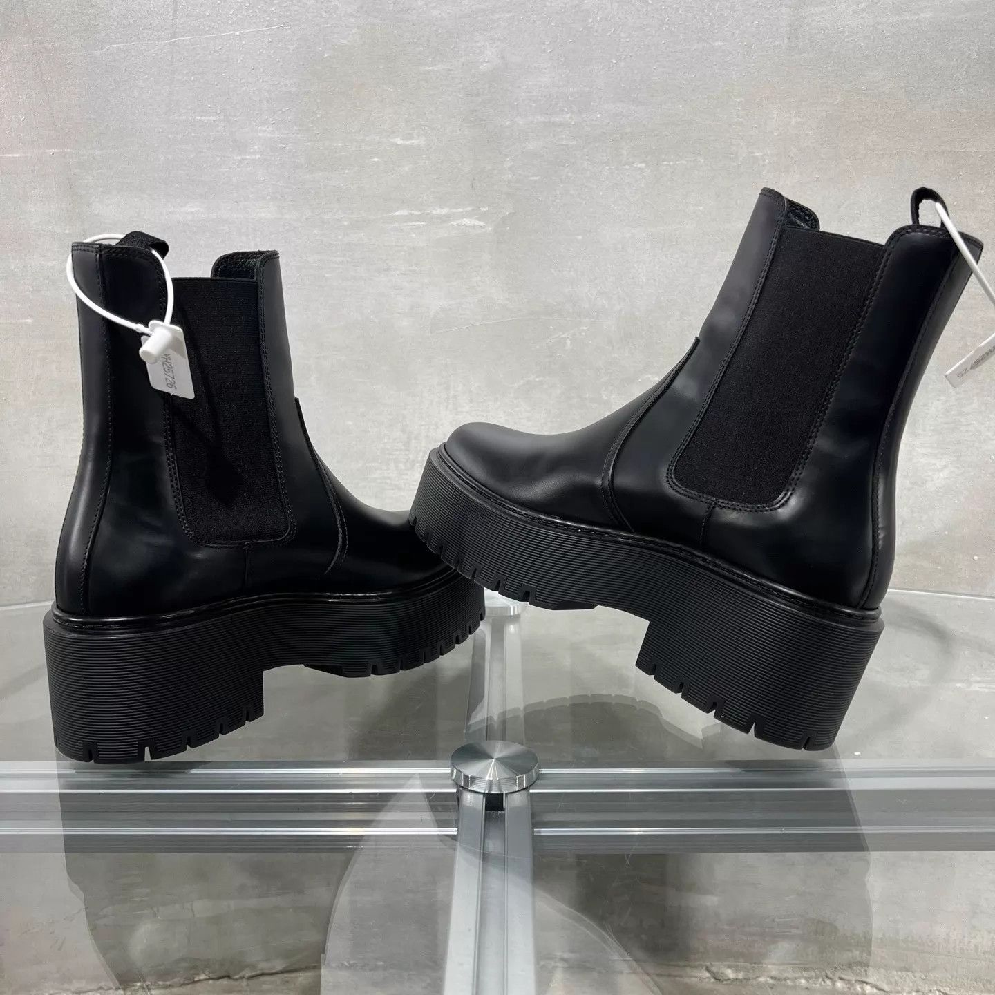 Hermes Hermes Harrow Leather Paneled Chelsea Boot 36 Size US 5.5 / IT 35.5 - 5 Thumbnail