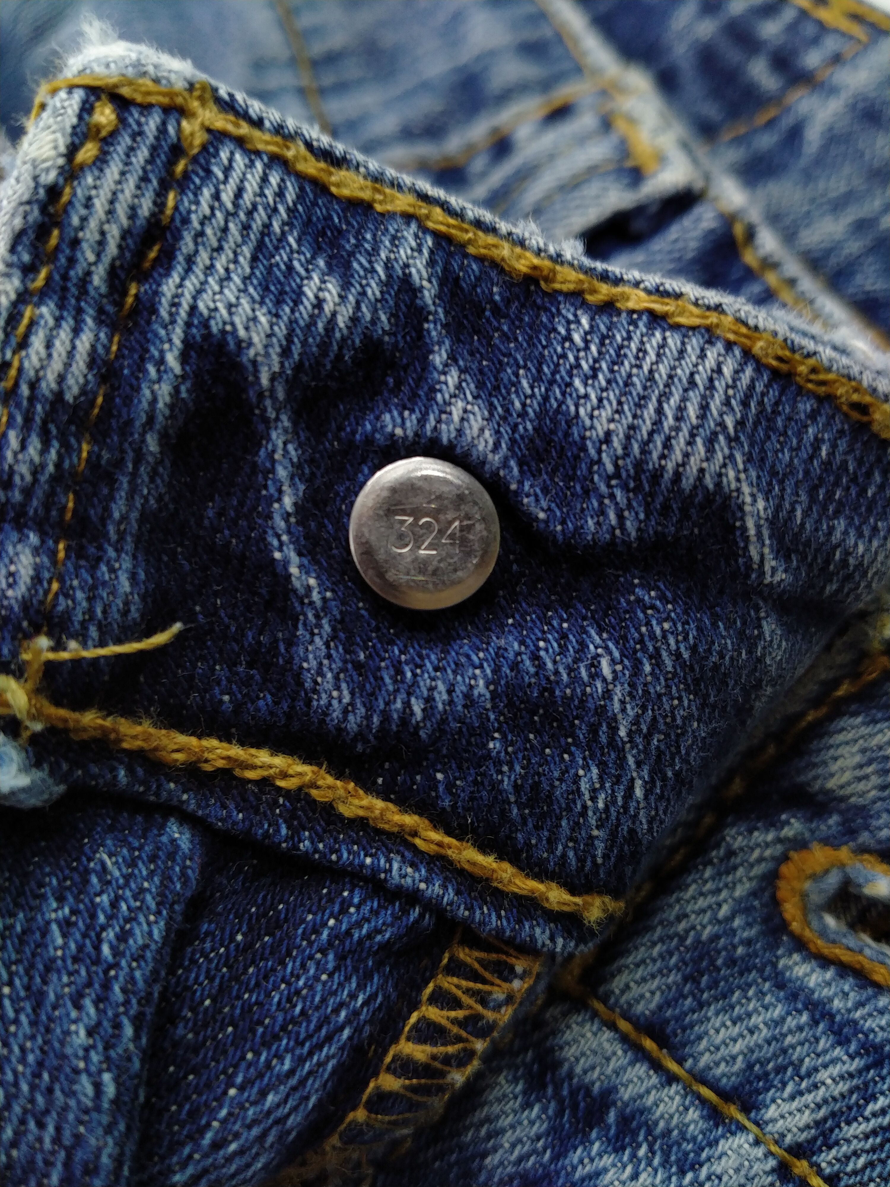 Levi's Vintage Levi's 525 Low Rise Flare Stretch Denim 34x31 -JN752 Size US 34 / EU 50 - 6 Thumbnail