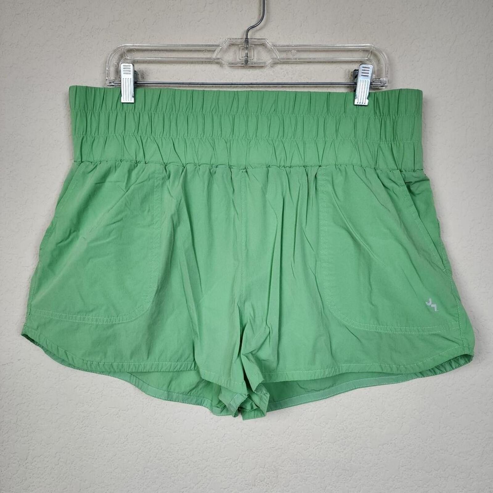 Other XL Green Athletic Shorts Size 40" / US 18 - 1 Thumbnail