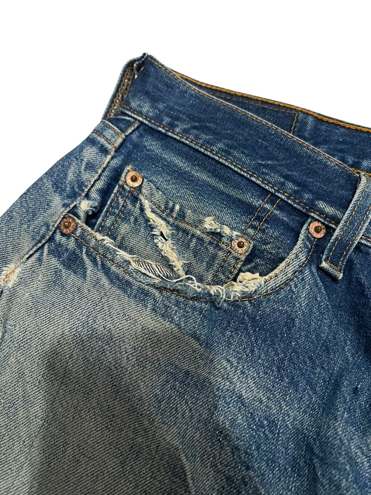 Levi's True Vintage Levis 501 Big E Selvedge Distressed Jean Size US 31 - 10 Thumbnail