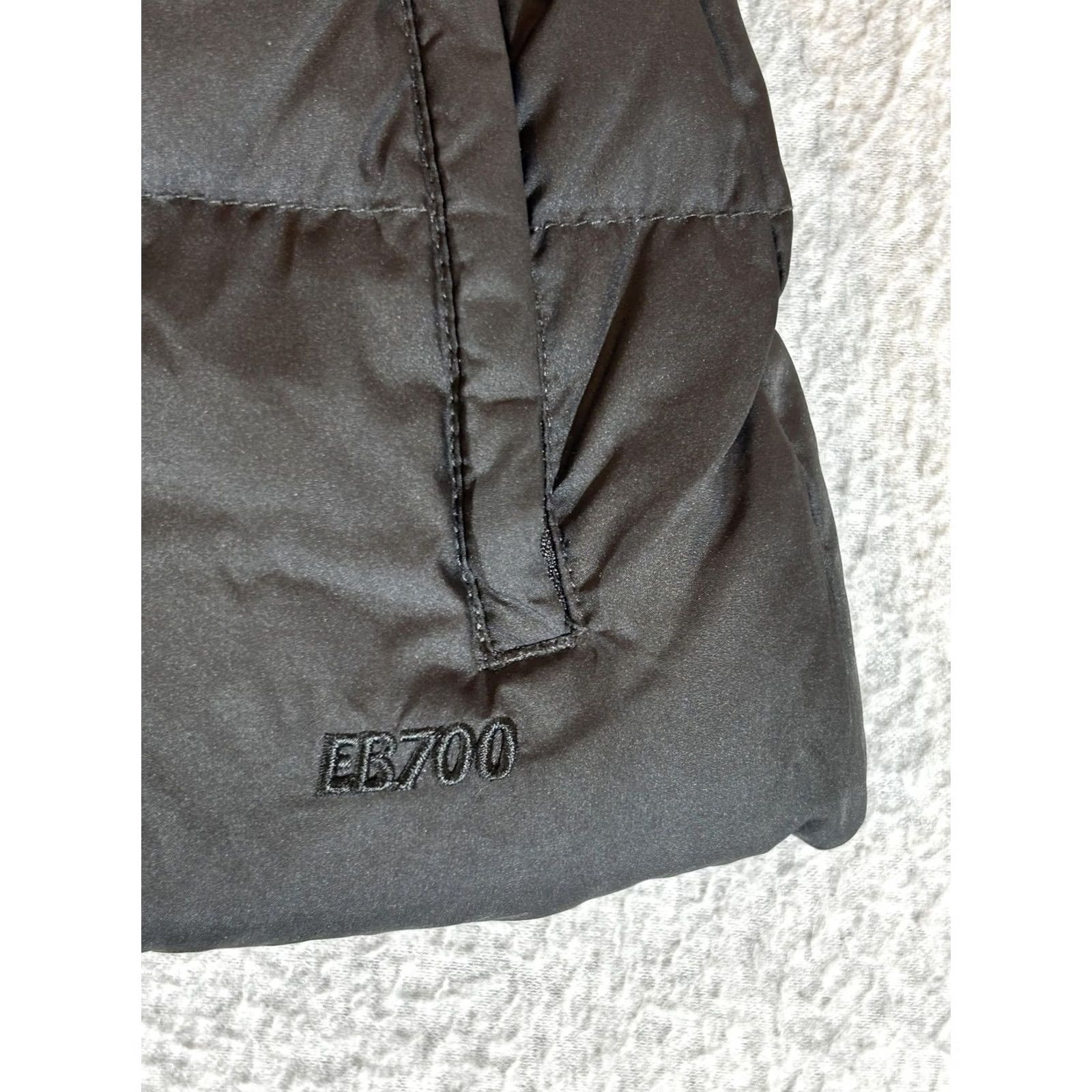 Eddie Bauer VINTAGE? No. Eddie Bauer Vest Women Small Black 700 Fill Goose Down Puffer Quilted Full Zip Sleeveless Power Button? Size S / US 4 / IT 40 - 3 Thumbnail