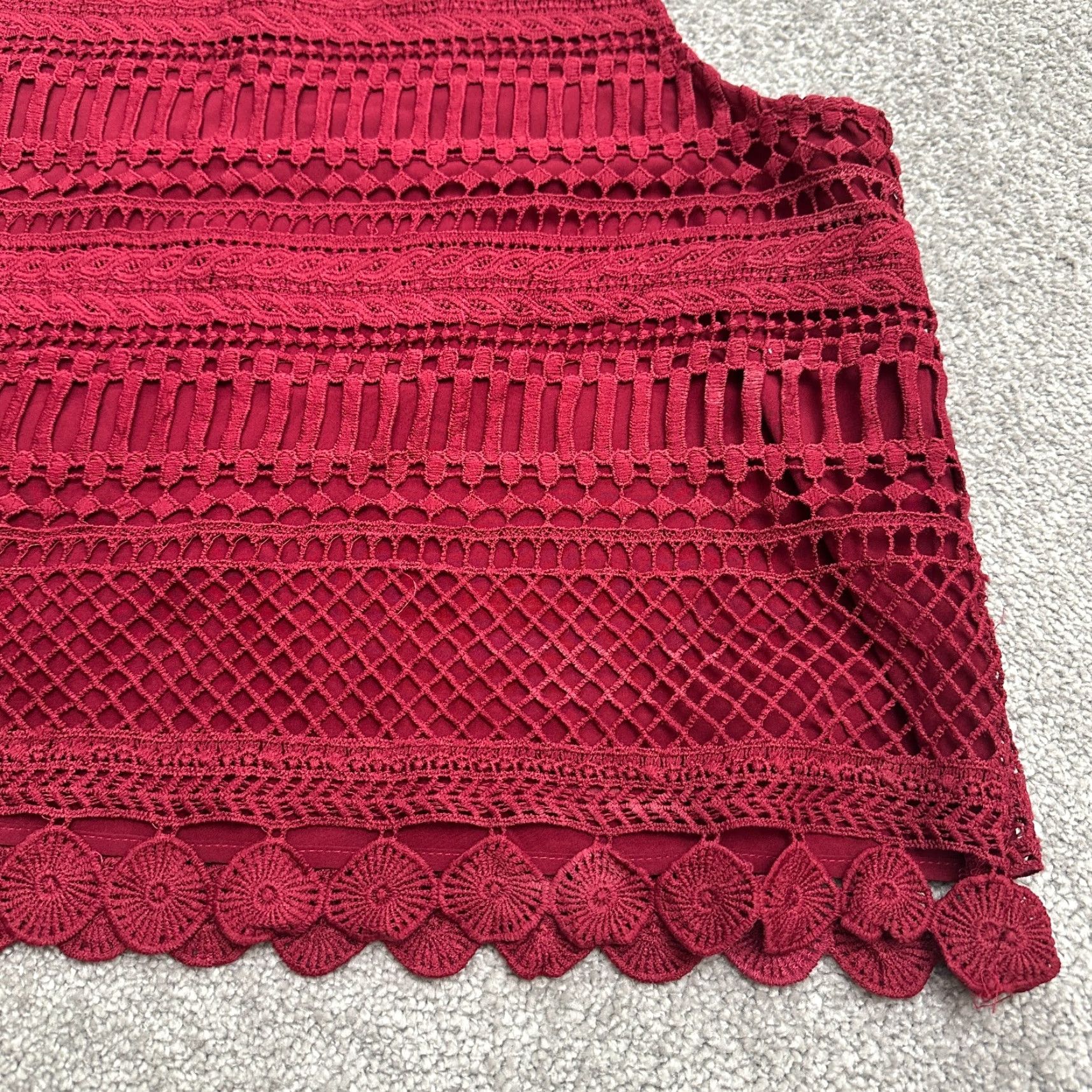 AQUA Aqua Tank Top Womens Large Red Lined Sleeveless Crochet Lace Casual Shirt Styles: Basic, Breathable, Lightweight, Easy Care Size S / US 4 / IT 40 - 6 Thumbnail