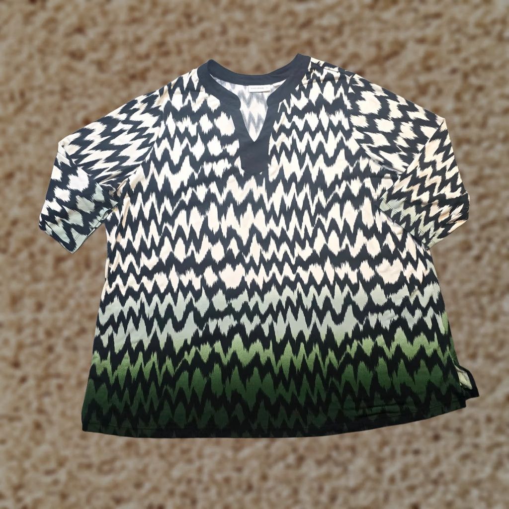 Vintage Susan Graver Top Women 2X Black Green Ikat Stretchy V-Neck Casual Career Shirt Womens Size XXL / US 16-18 / IT 52-54 - 1 Thumbnail
