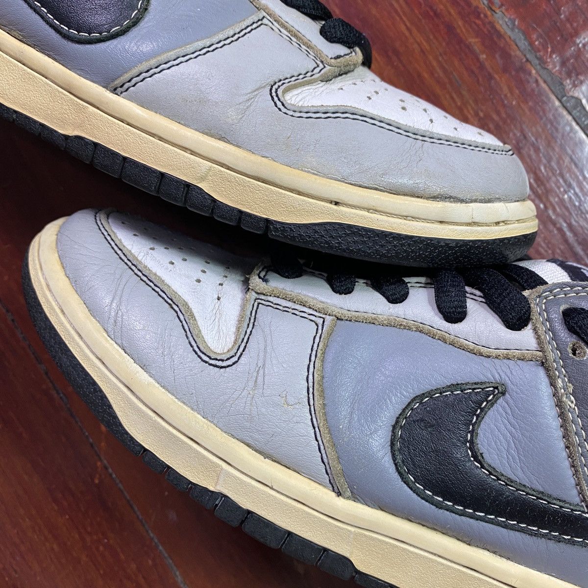 Nike SB Dunk Low Lunar Eclipse West 2005 Size US 8.5 / EU 41-42 - 3 Thumbnail