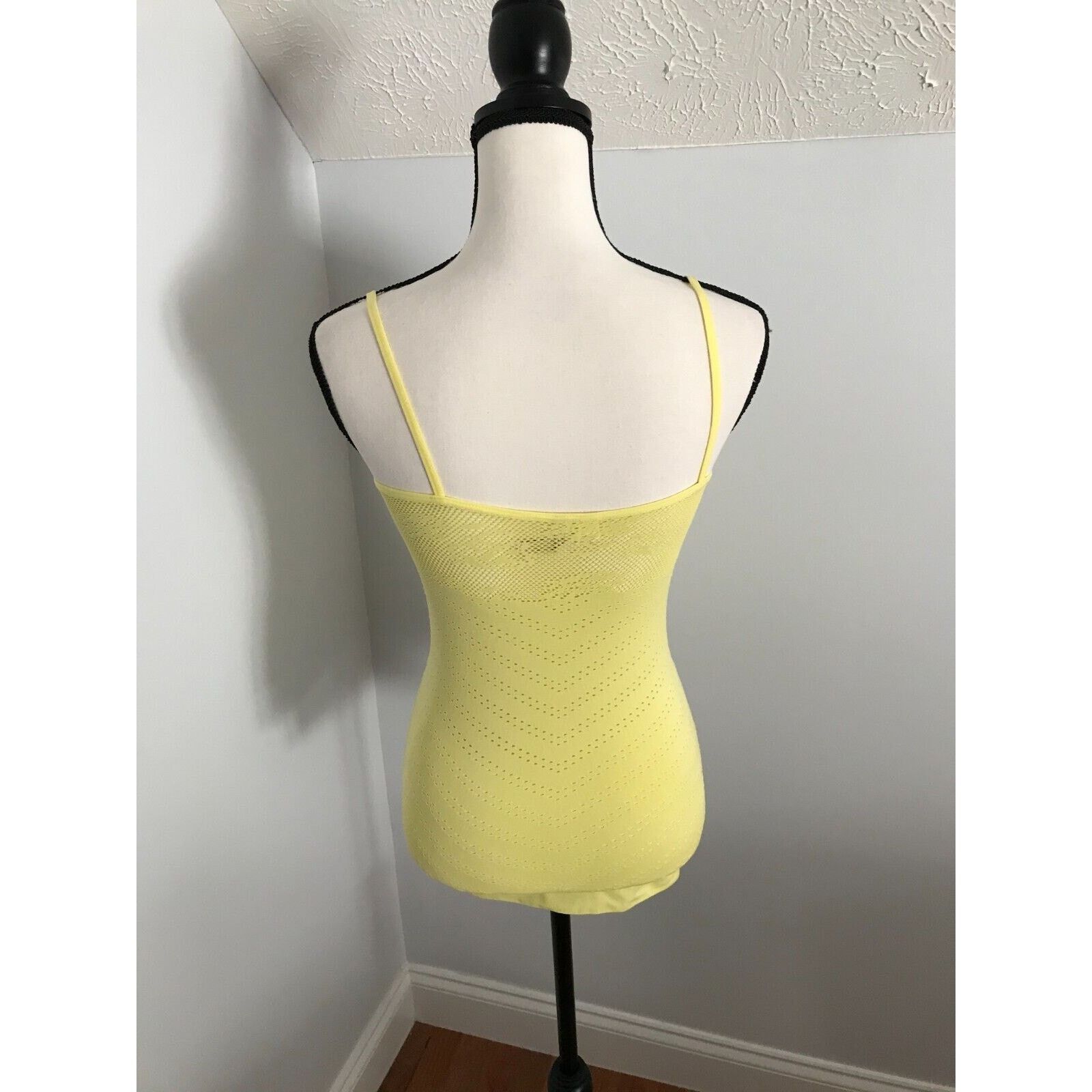 Anthropologie Anthropologie Eloise Yellow Chevron Print Cami/Camisole/Tank Size XS / US 0-2 / IT 36-38 - 3 Thumbnail