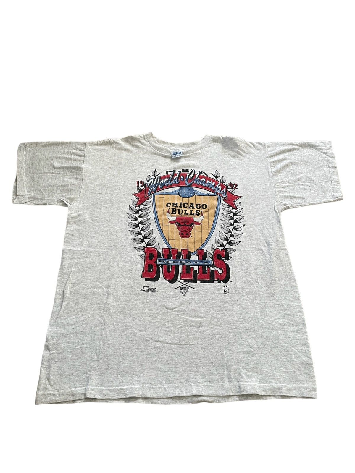 90's Salem Chicago Bulls T-Shirt - XL – The Vintage Store