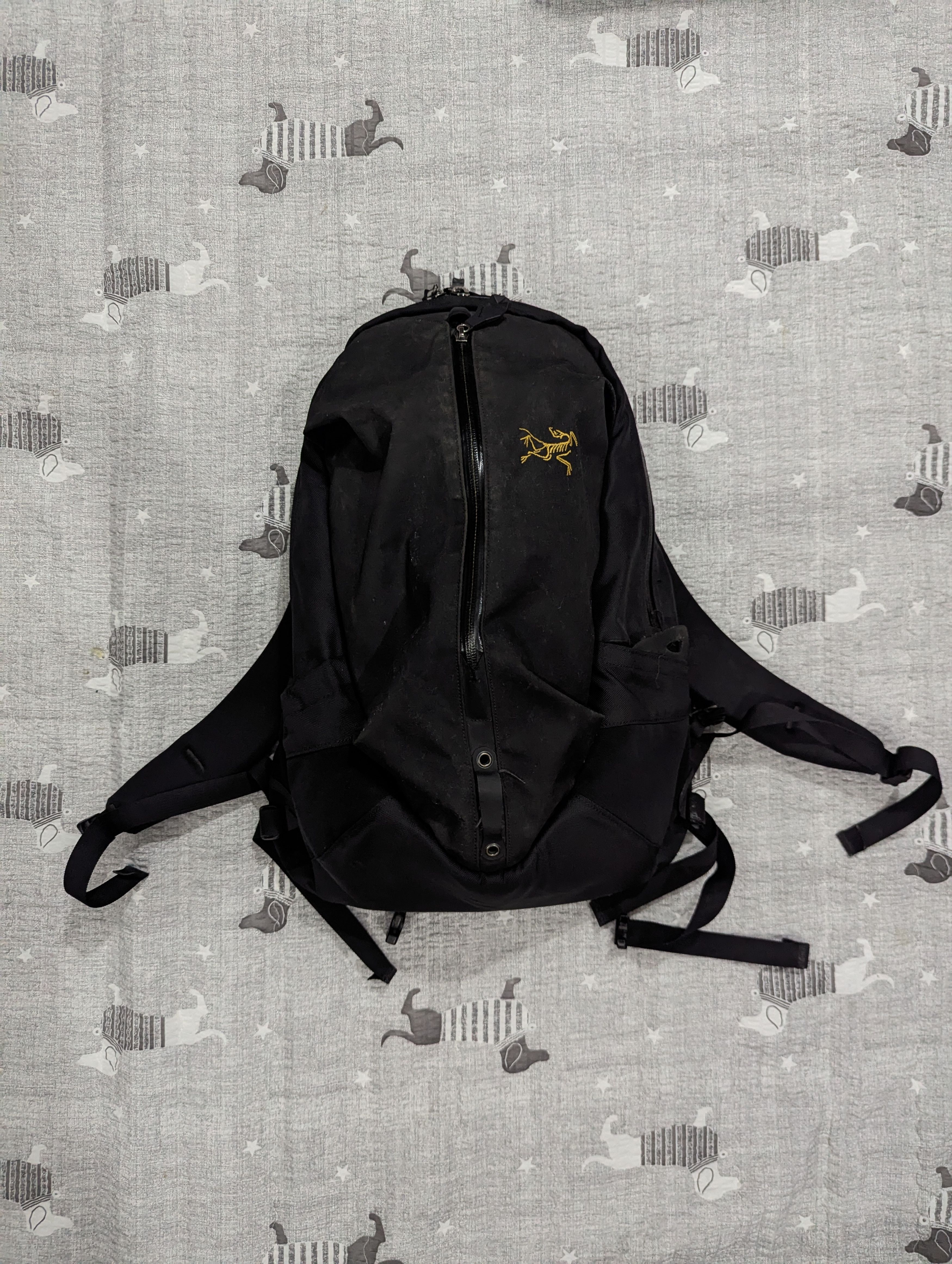 Arc'teryx New ARC'TERYX Shoulder side bag Mistral 16 | Grailed