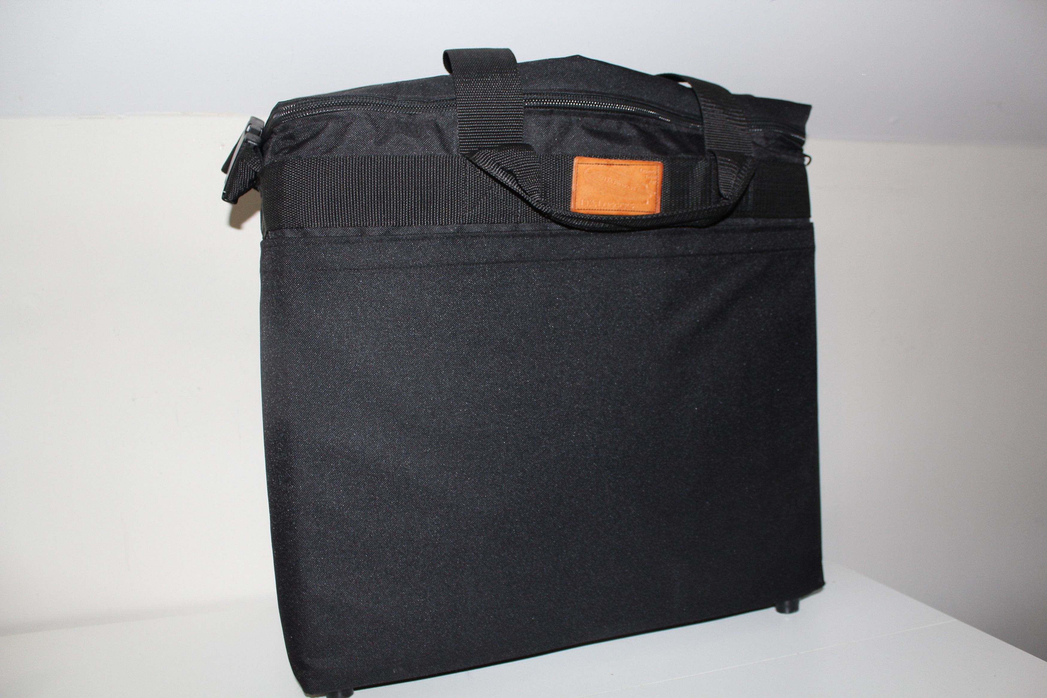 Other LTA Lighter Than Air 20x19x6 iMac Apple iLugger Computer Bag Size ONE SIZE - 1 Thumbnail