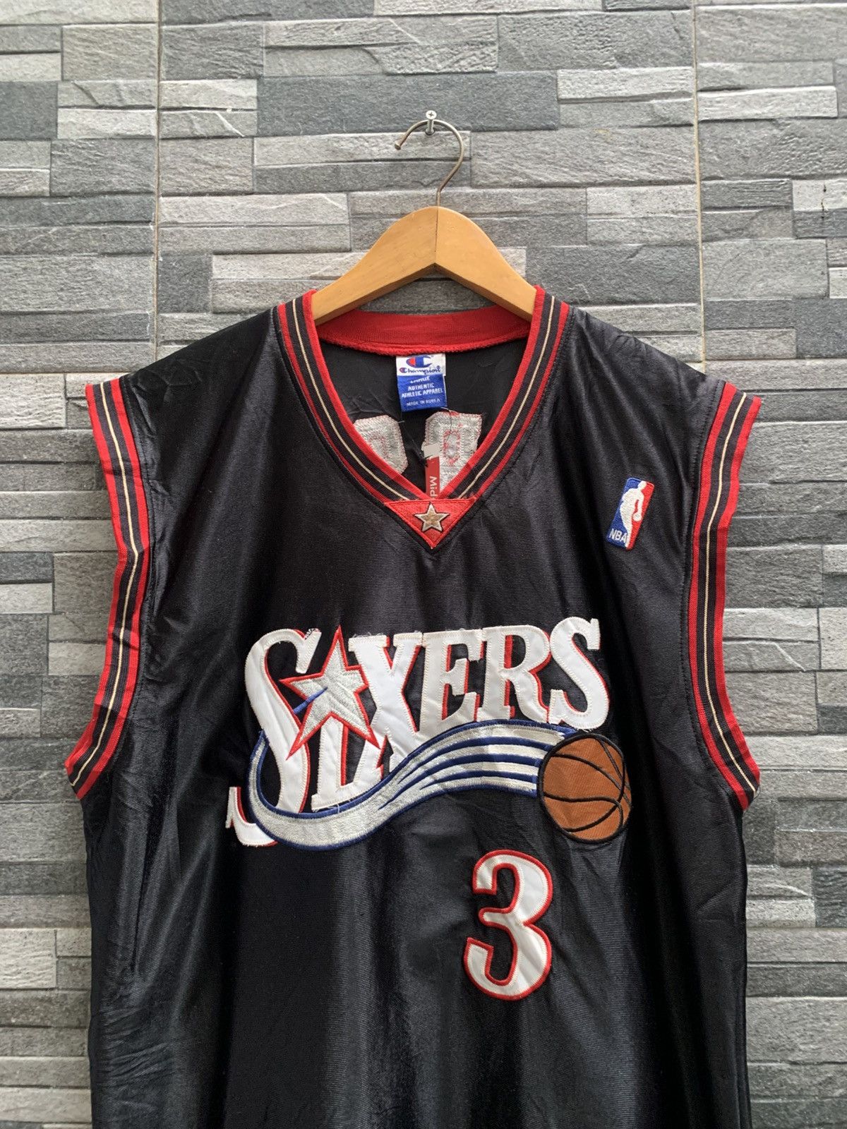 Champion Vintage 97/98 ALLEN IVERSON Basketball Jersey Size US L / EU 52-54 / 3 - 3 Thumbnail