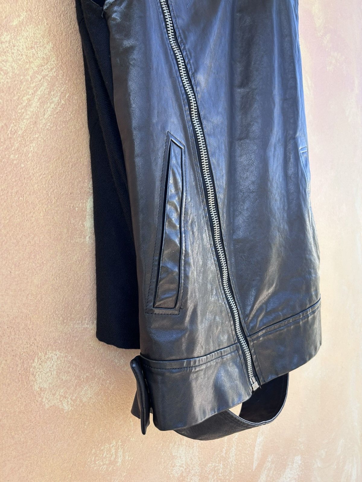 Rick Owens Black zip asymmetric calf leather-cashmere vest VG+ Small Size US S / EU 44-46 / 1 - 3 Thumbnail