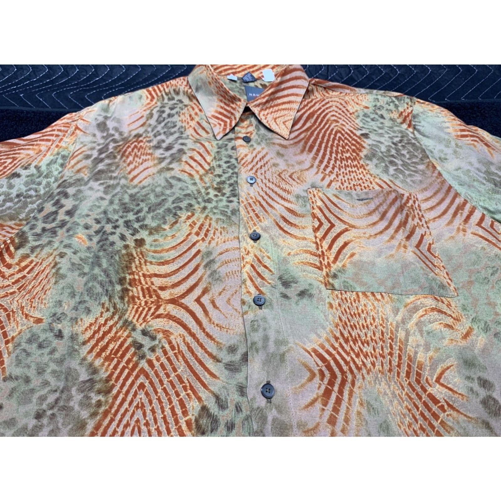 Vintage VINTAGE Haupt Germany Men's Dress Shirt Short Sleeve Button-Down Rayon 42-L, Multi, All Seasons, Size Large Size 42R - 2 Thumbnail