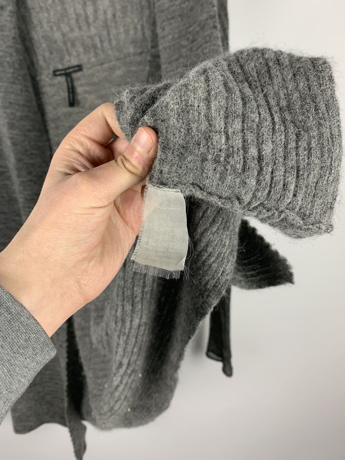 Sarah Pacini Vintage Sarah Pacini Wool Cardigan Made Italy One Size Y2K Size ONE SIZE - 14 Thumbnail