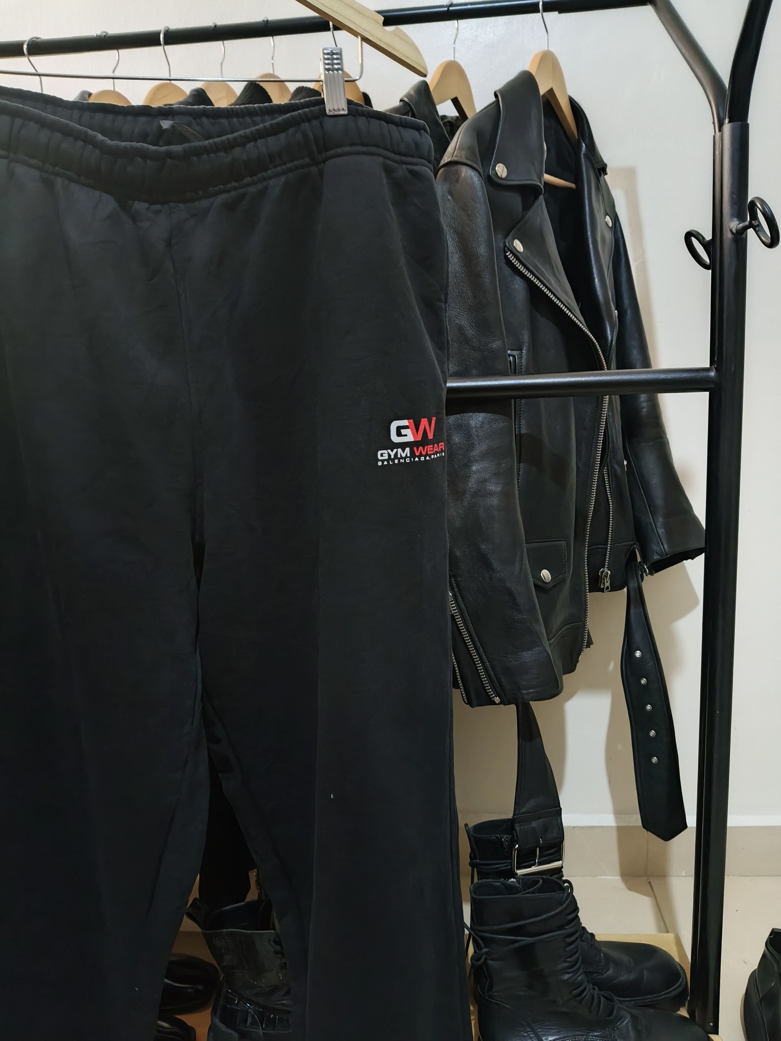 Balenciaga Balenciaga gym sweatpants Size US 44 / EU 60 - 4 Thumbnail