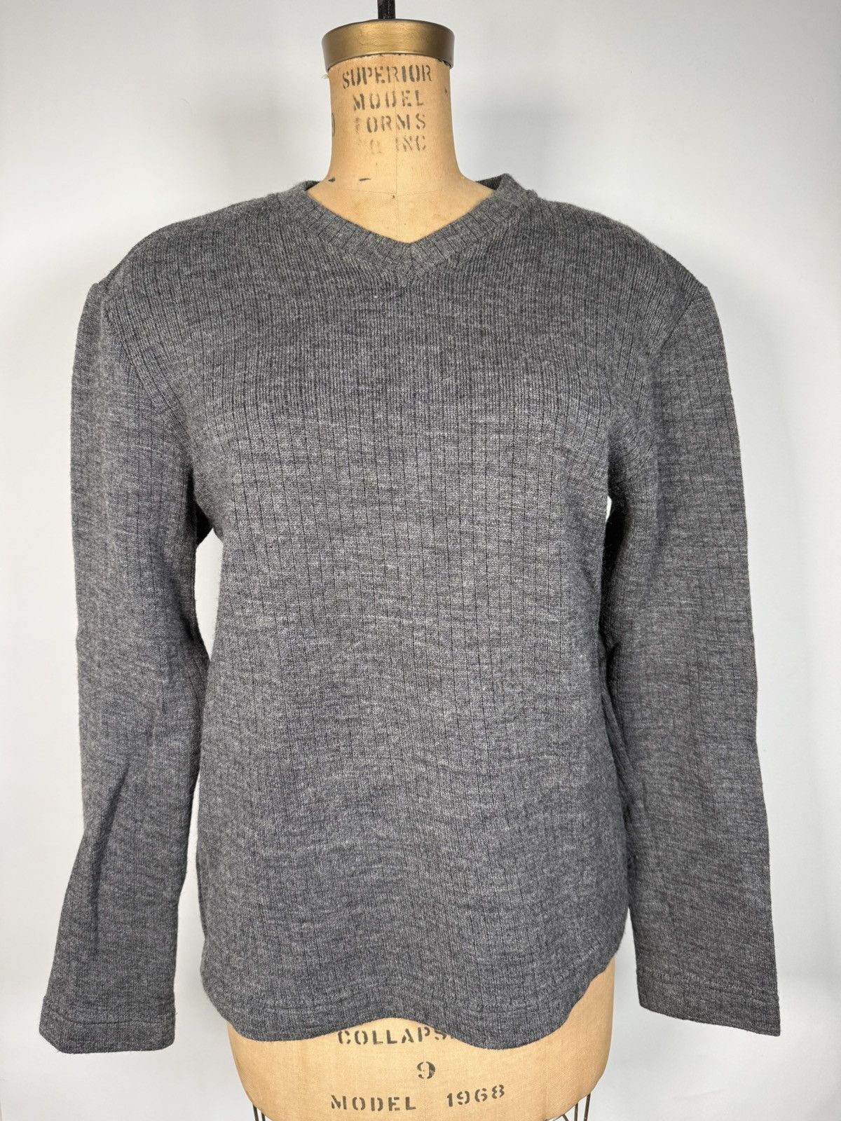 Dolce & Gabbana Vintage Dolce & gabbana Wool Blend V-Neck Sweater Size US M / EU 48-50 / 2 - 1 Thumbnail