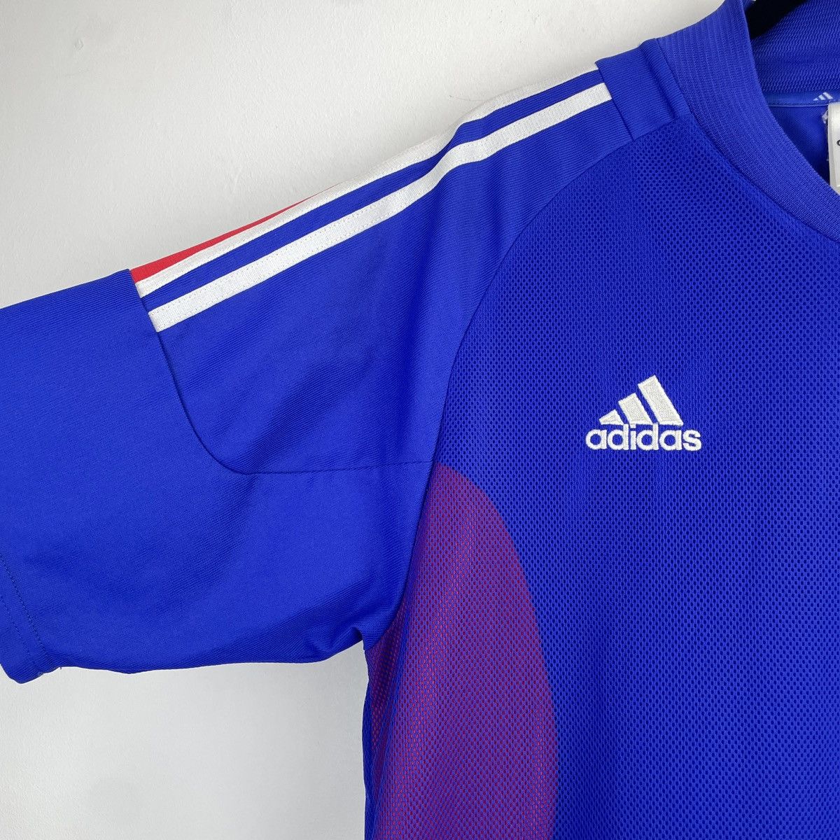 Adidas Vintage France 2002/2004 Home Jersey Adidas Men’s Shirt Size US M / EU 48-50 / 2 - 2 Thumbnail