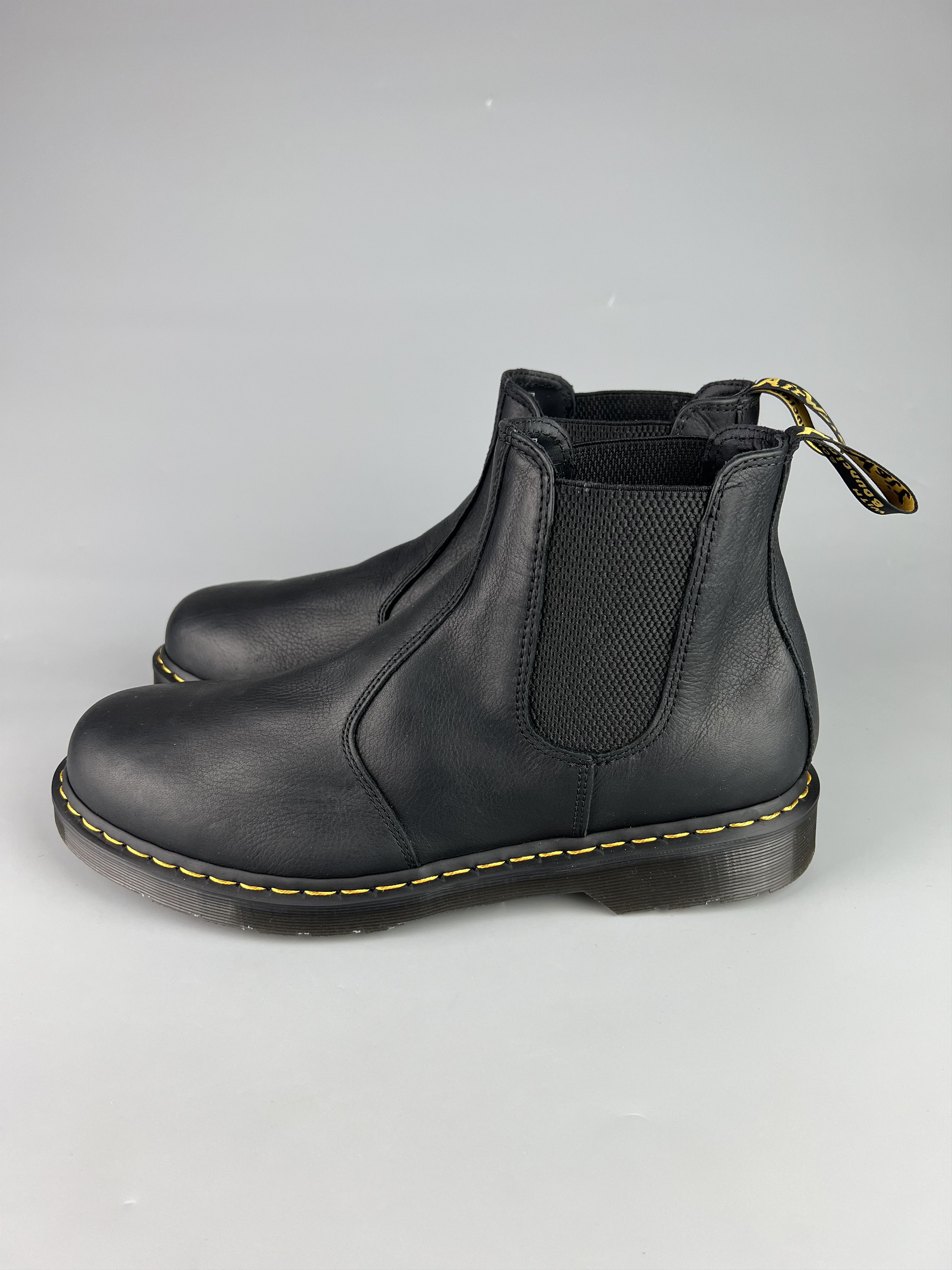 US14 2976 Chelsea Boot Men's Black - Main Image