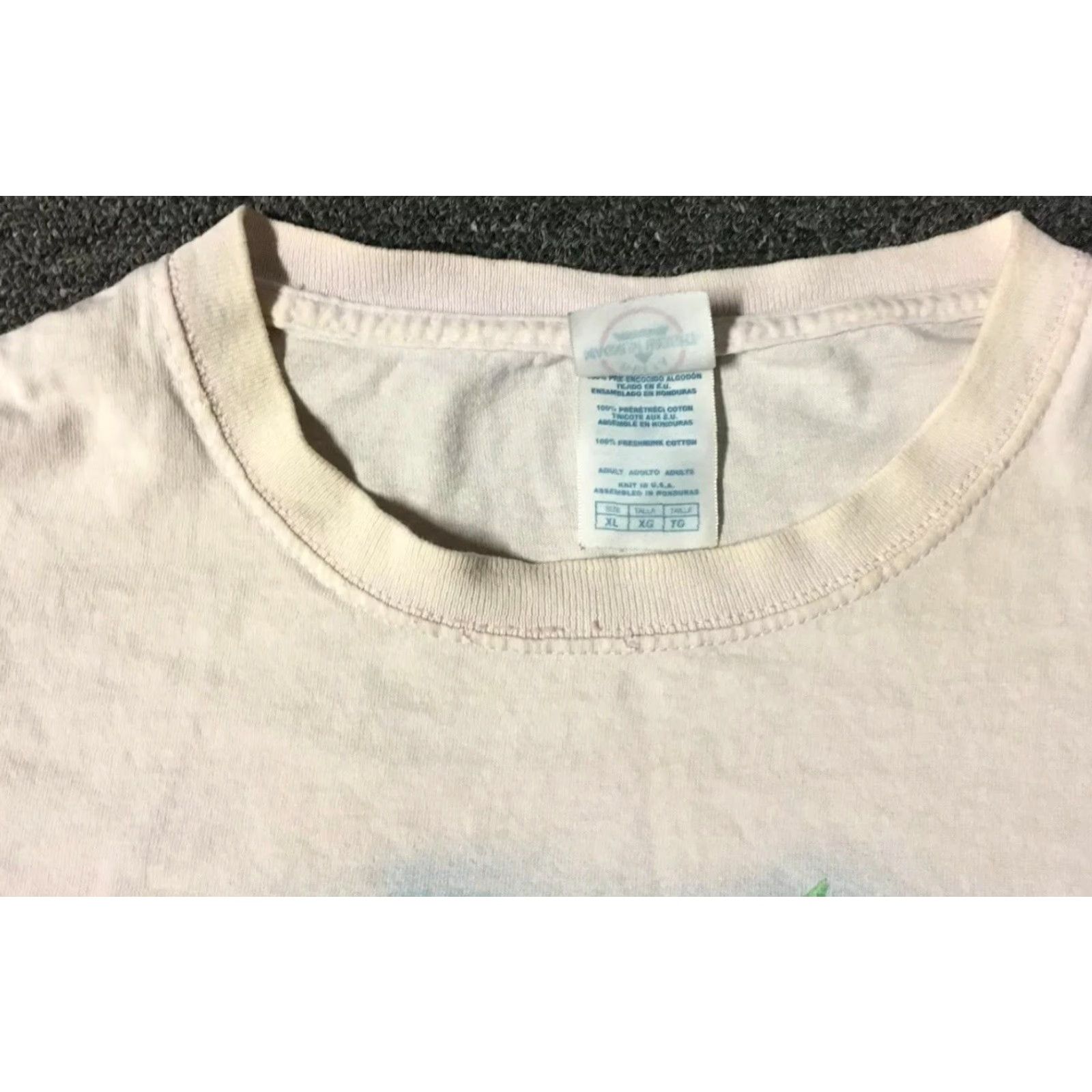 Delta VINTAGE Sea World Manatee T-Shirt XL Pink Distressed 90s Grunge Ocean Outdoor Theme Park DK? Size US XL / EU 56 / 4 - 7 Thumbnail