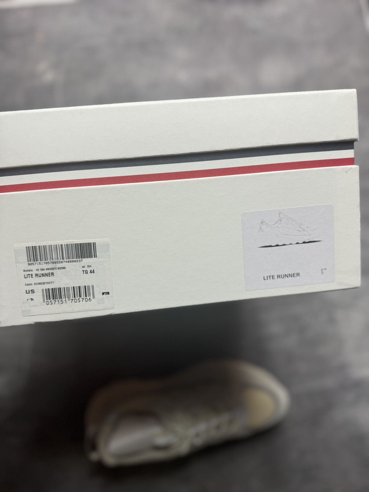 Moncler Moncler Lite Runner in White Size US 11 / EU 44 - 11 Thumbnail