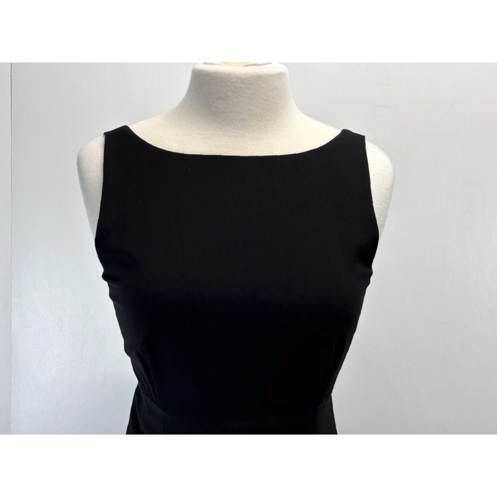Gap VINTAGE Gap Fit & Flare Little Black Dress Sz 6 Women Lined Sleeveless 90s Wool Size M / US 6-8 / IT 42-44 - 5 Thumbnail
