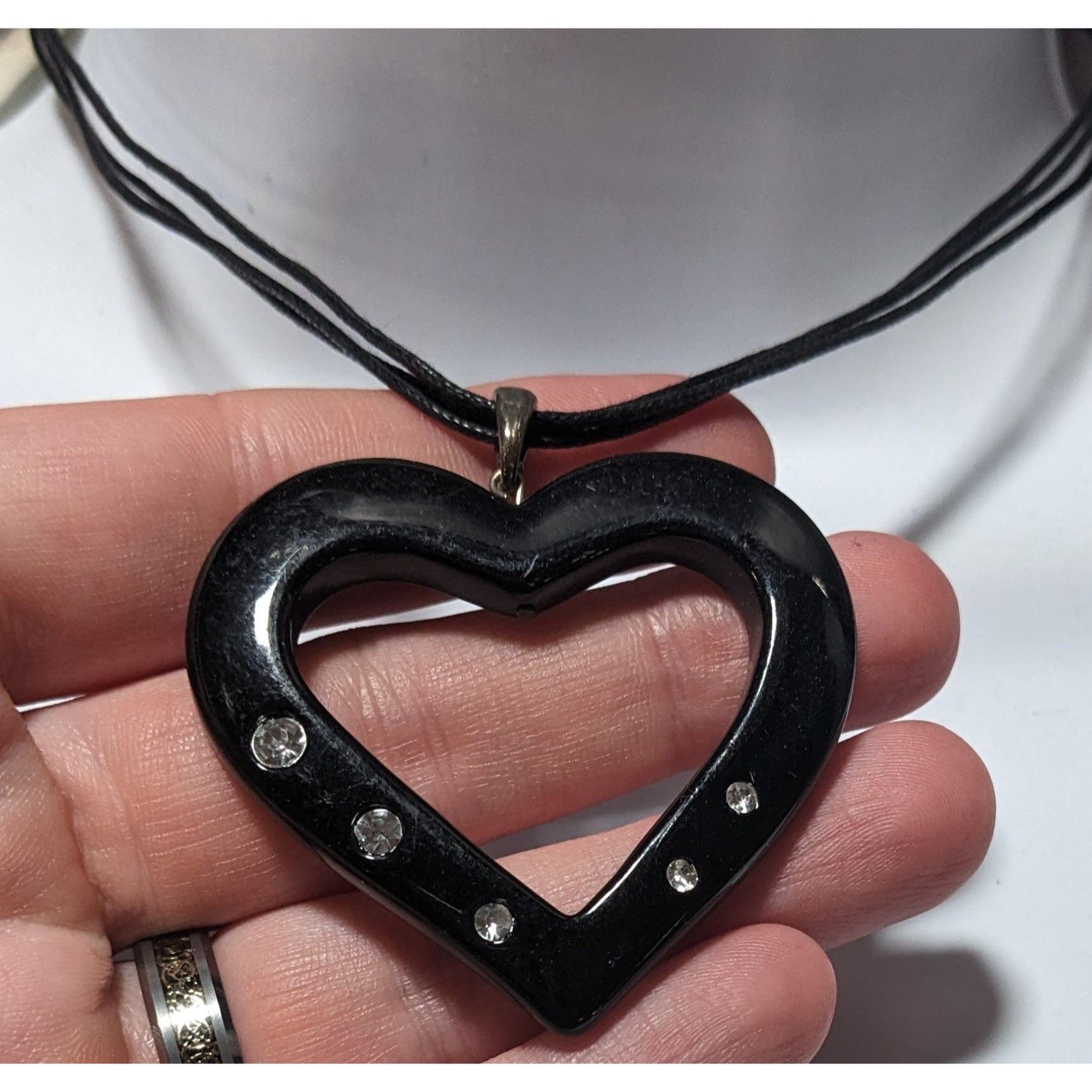 Other Glam Goth Open Heart Black Pendant Necklace Size ONE SIZE - 9 Thumbnail