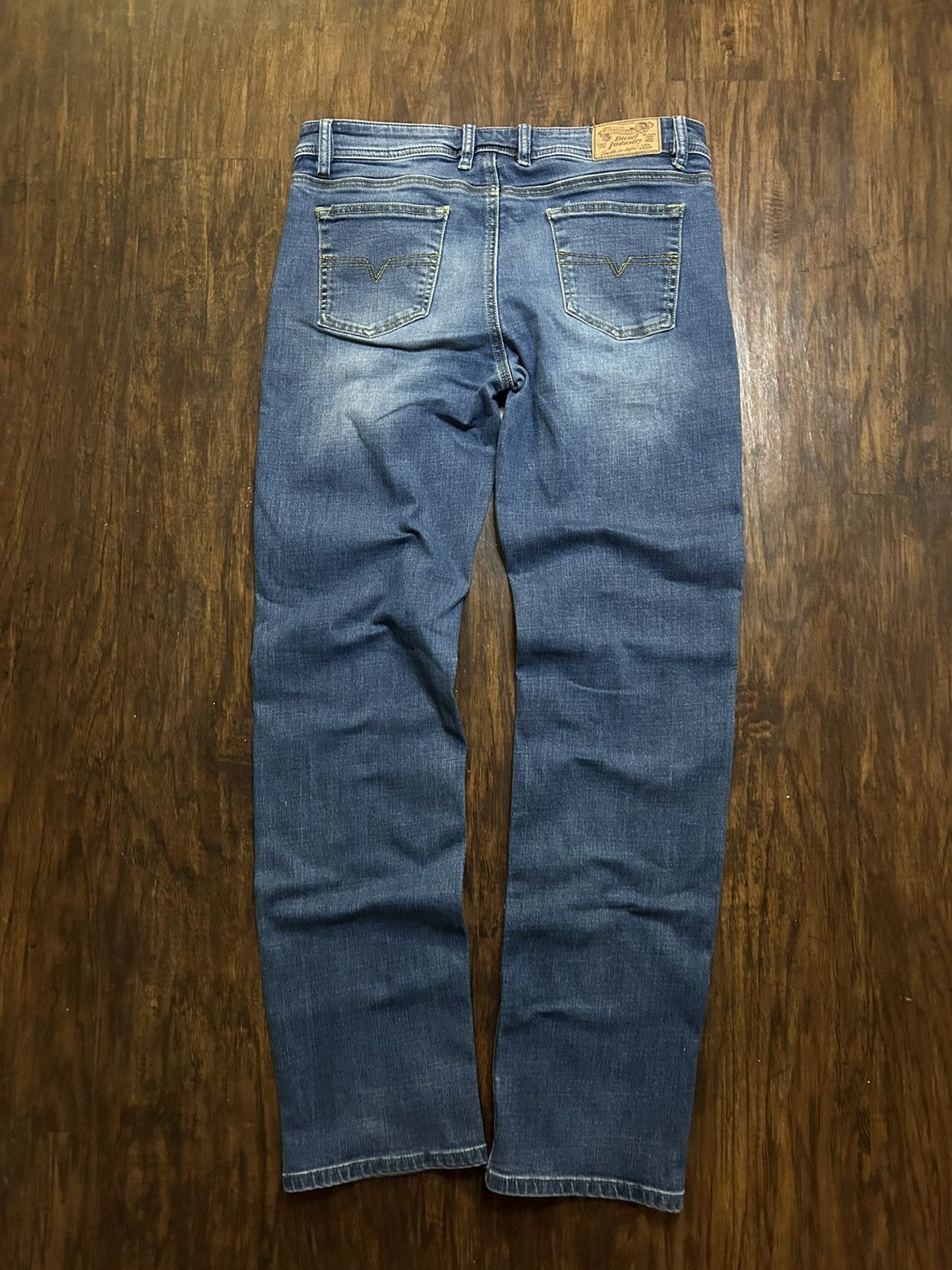 Diesel 2014 Diesel Wakyee J US Kids Medium Faded Wash Jeans Size US 31 - 6 Thumbnail