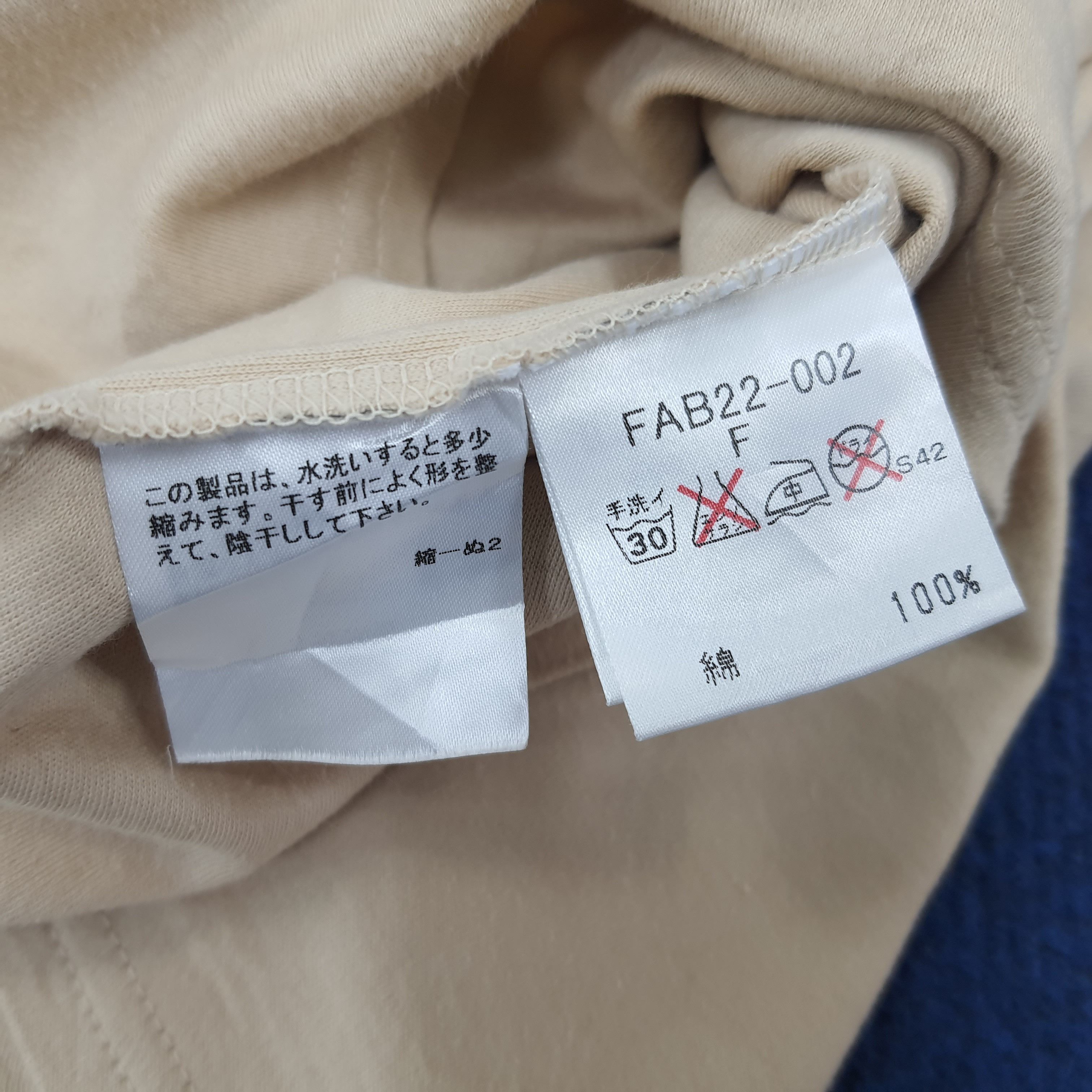 Burberry × Vintage Vintage Burberry London Crop Top Tshirt Size ONE SIZE - 5 Thumbnail