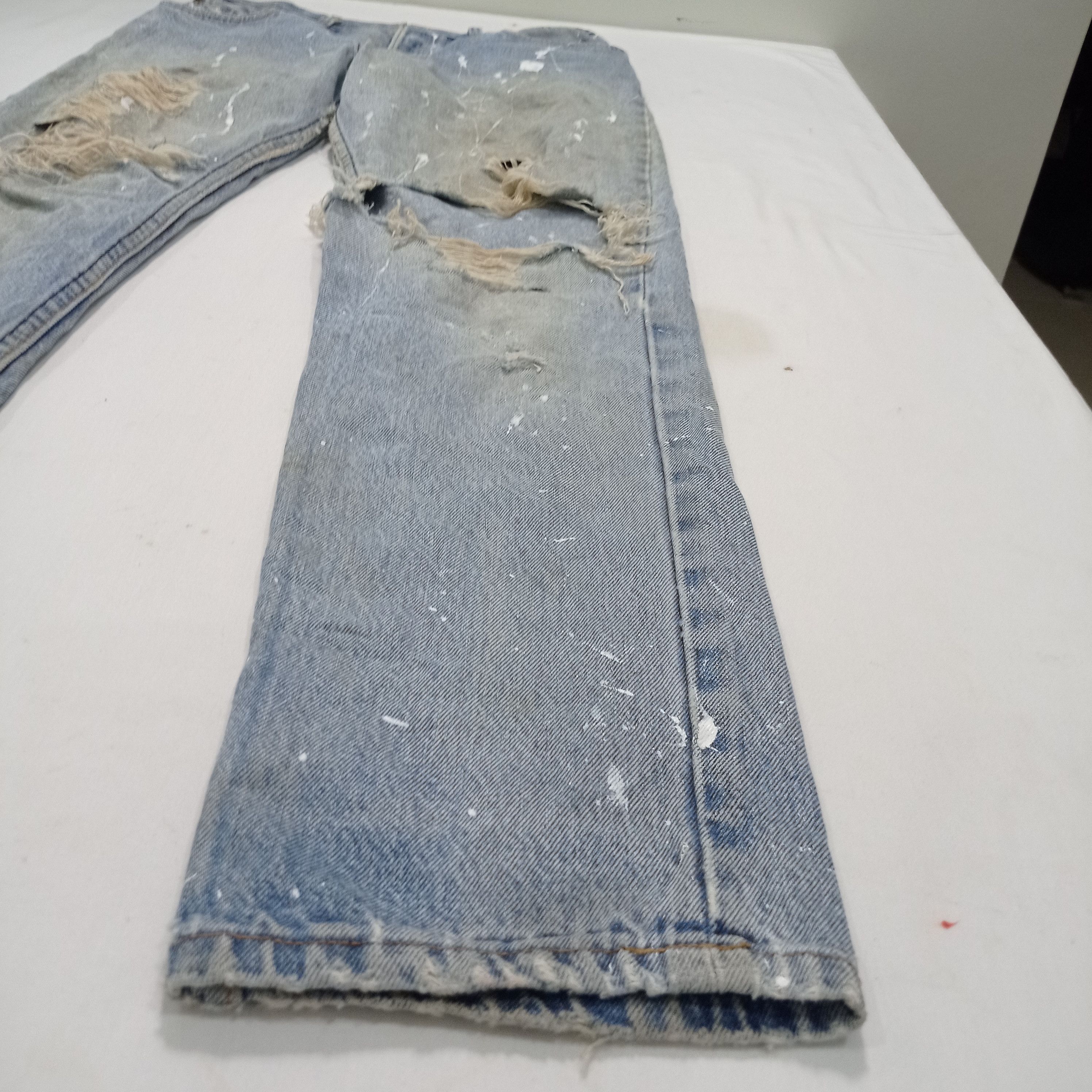 Levi's Vintage Levi's 501 Paint Splatter Distressed Jeans Pants Size US 29 - 10 Thumbnail