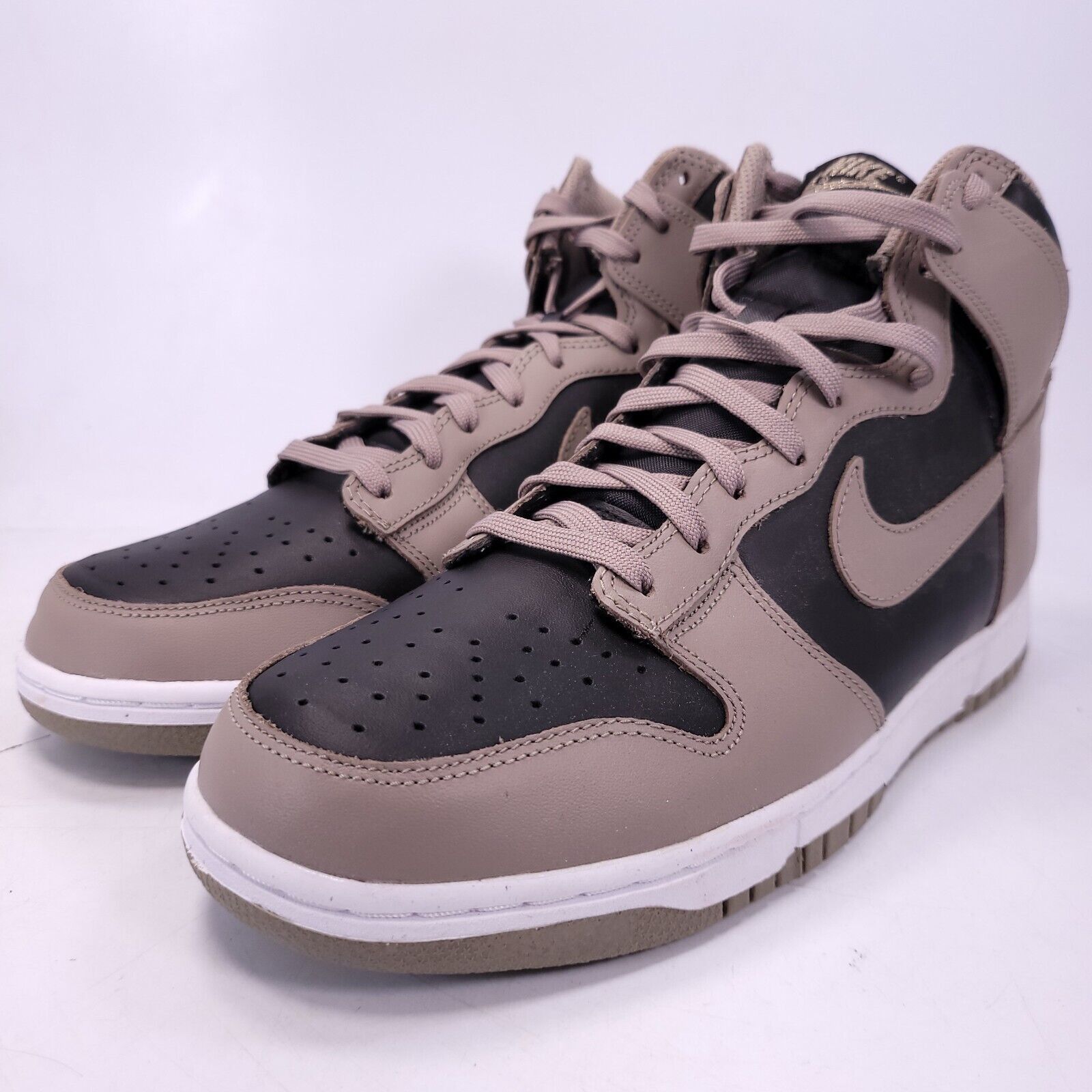 Nike Dunk High Basketball Shoe Womens Size 11 DD1869-002
