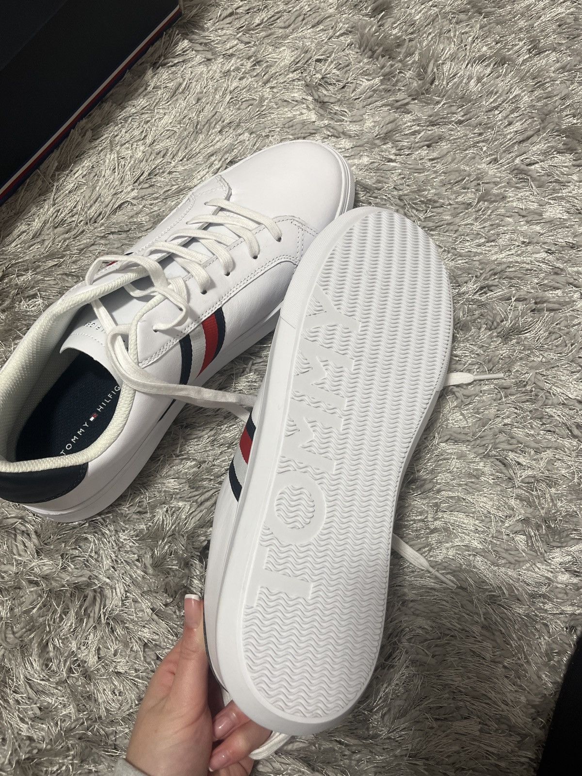Tommy Hilfiger Tommy Hilfiger Brand New Sneakers Size US 11 / EU 44 - 2 Thumbnail