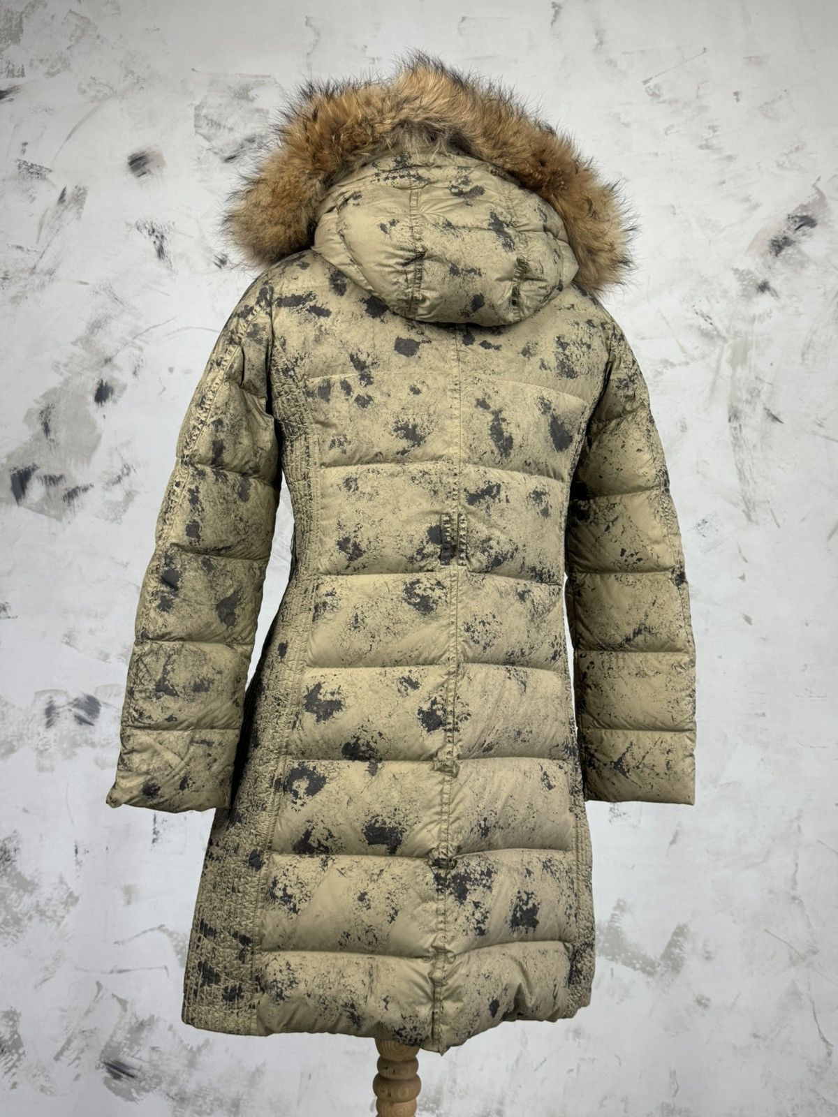 Burberry Burberry Brit Quilted Custom Camo Puffer Jacket Size M - L Size M / US 6-8 / IT 42-44 - 10 Thumbnail